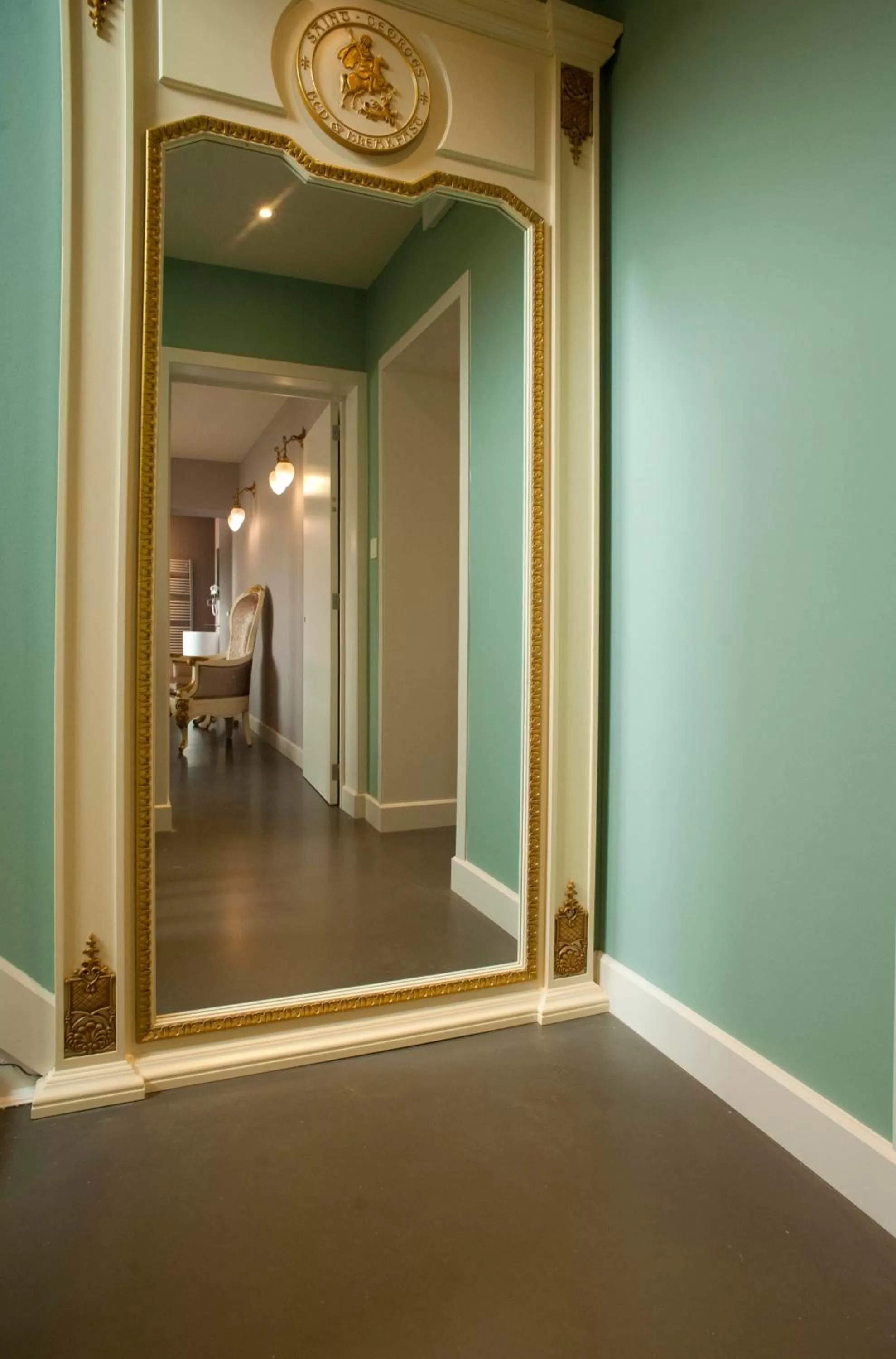 Facade/entrance in B&B Saint-Georges -Located in the city centre of Bruges-