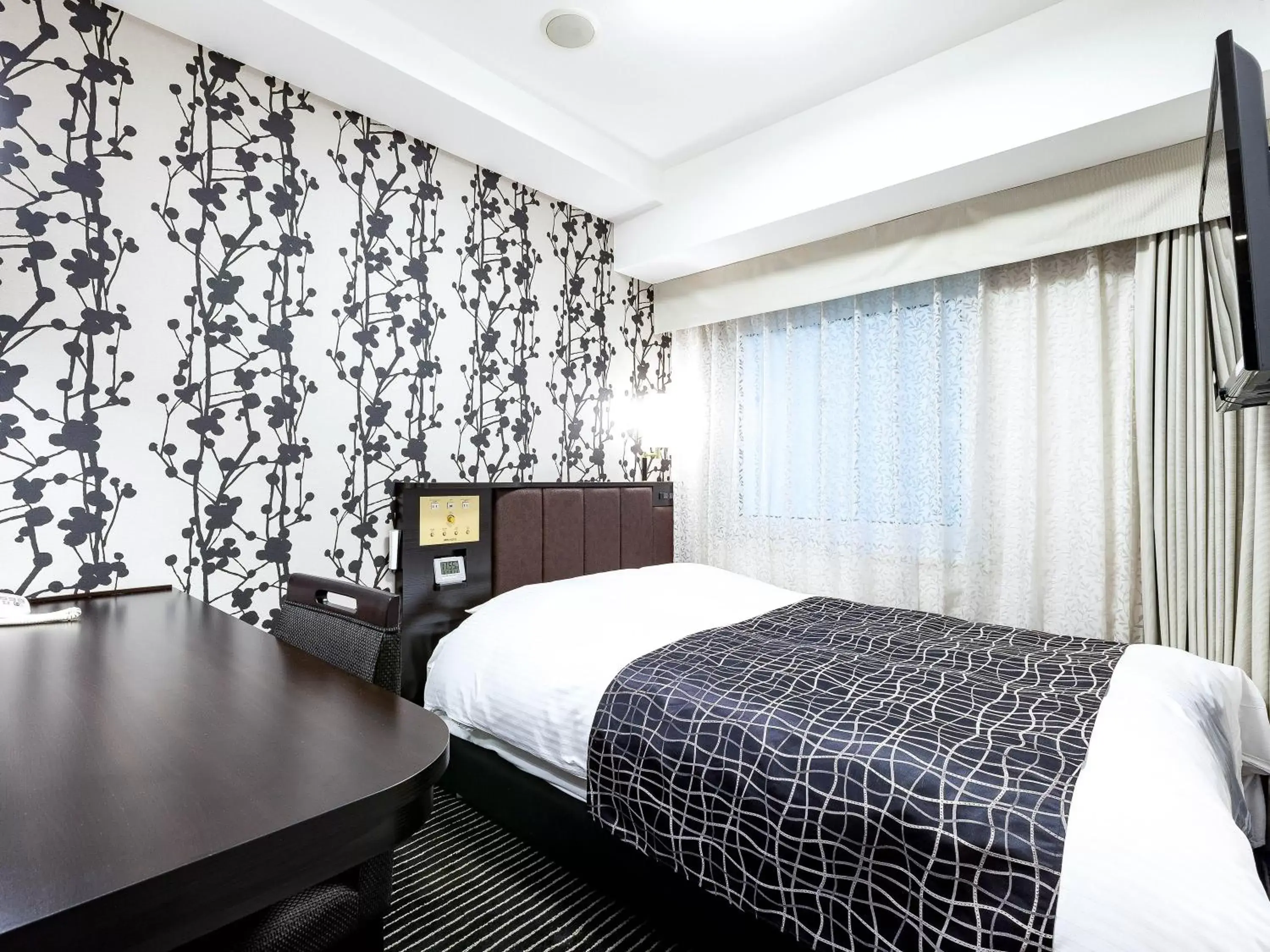 Photo of the whole room, Bed in APA Hotel Sendai-eki Itsutsubashi