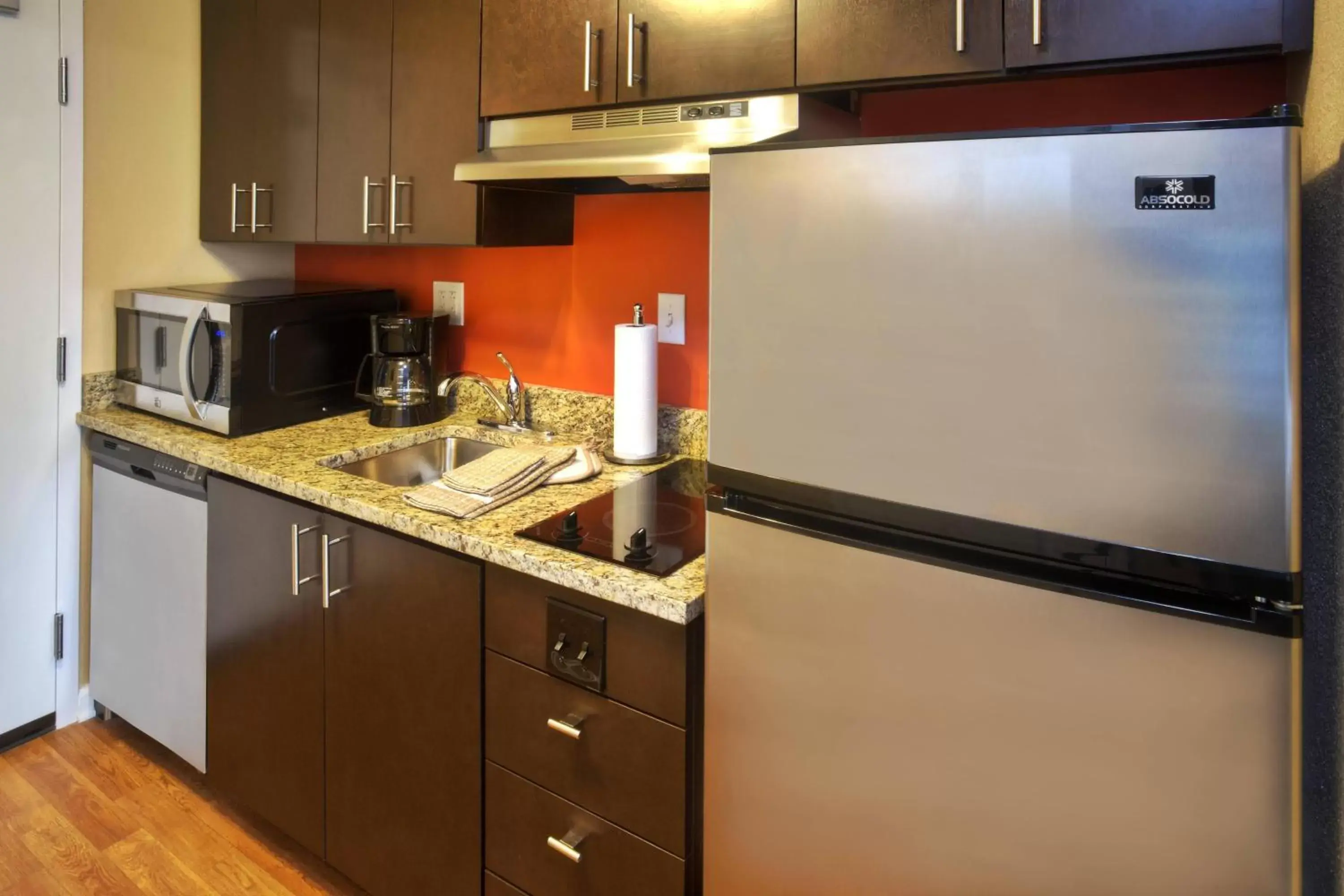 Kitchen or kitchenette, Kitchen/Kitchenette in TownePlace Suites by Marriott Franklin Cool Springs