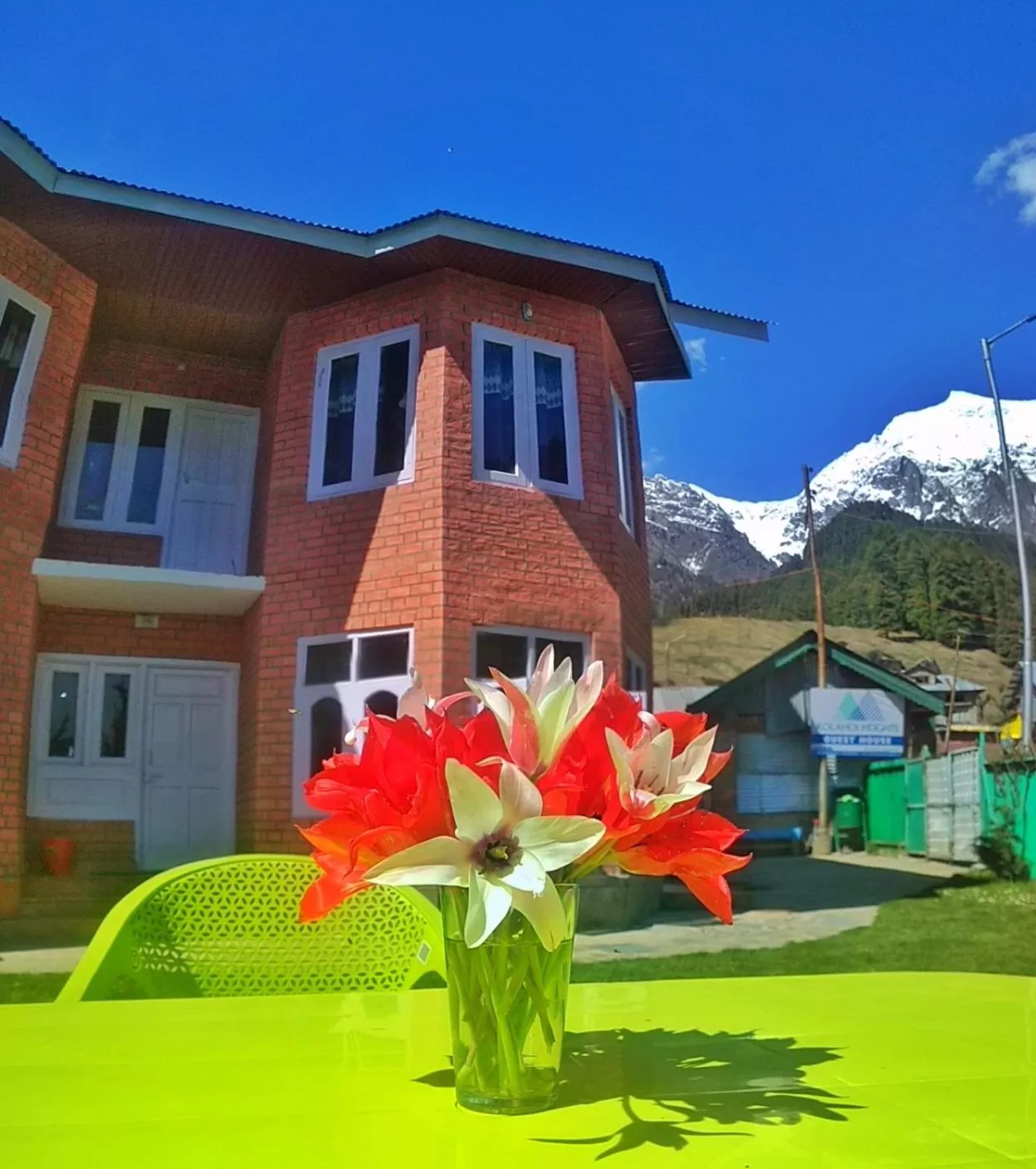 Property Building in Kolahoi Heights Guest House