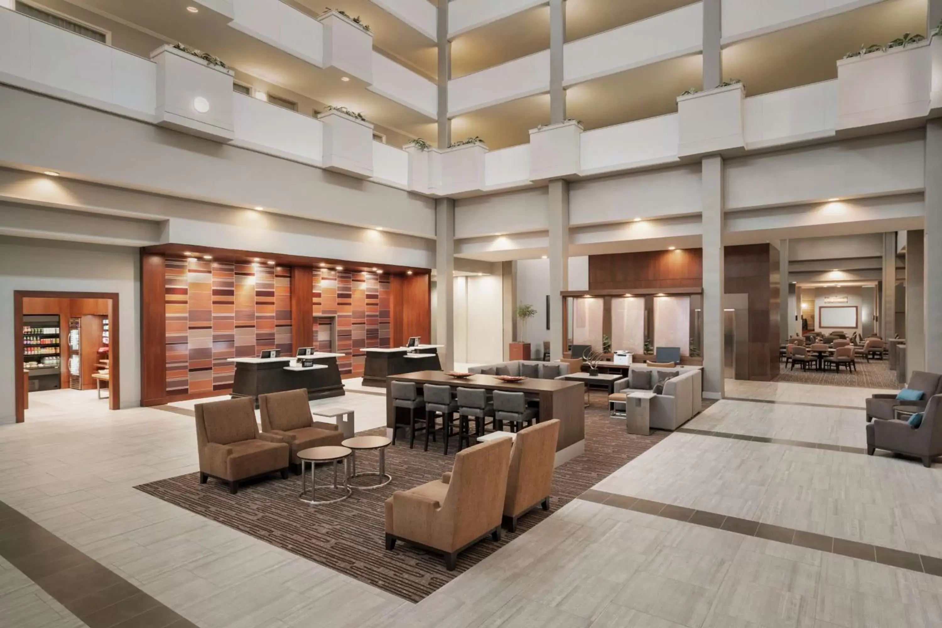 Lobby or reception in Embassy Suites Brunswick