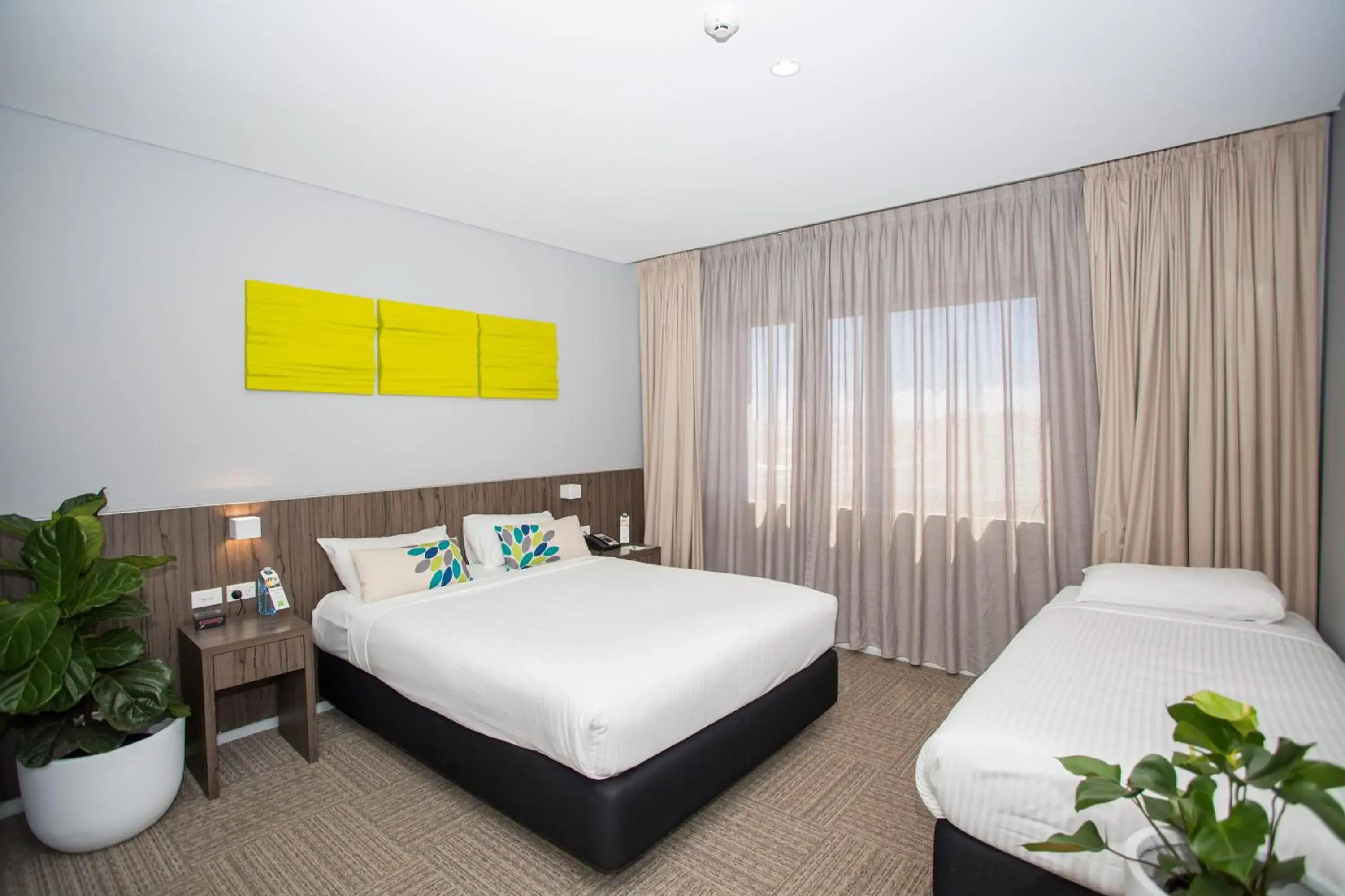 Photo of the whole room, Bed in Ibis Styles The Entrance