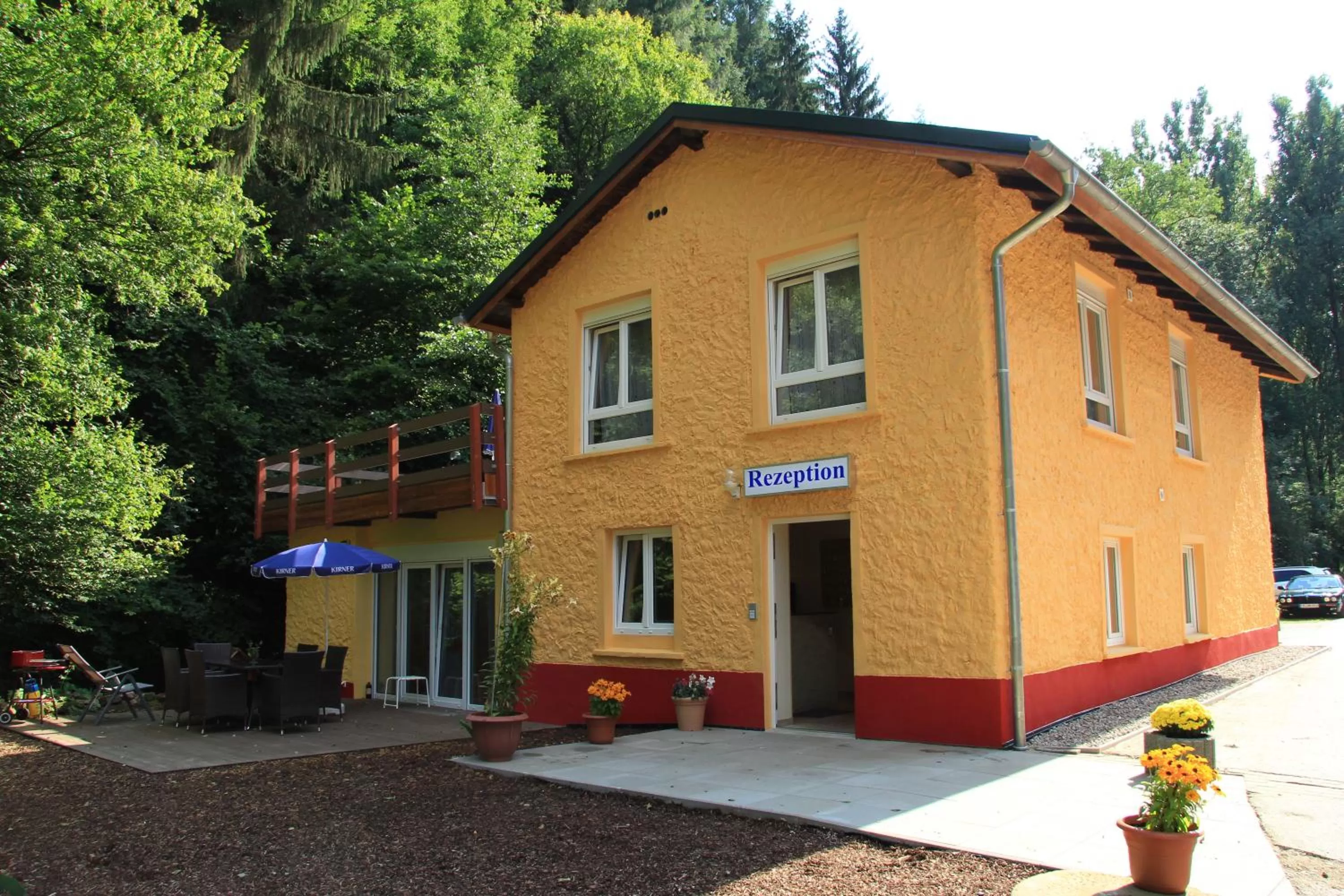 Facade/entrance in Waldhotel Albachmühle mit Albacher Stuben
