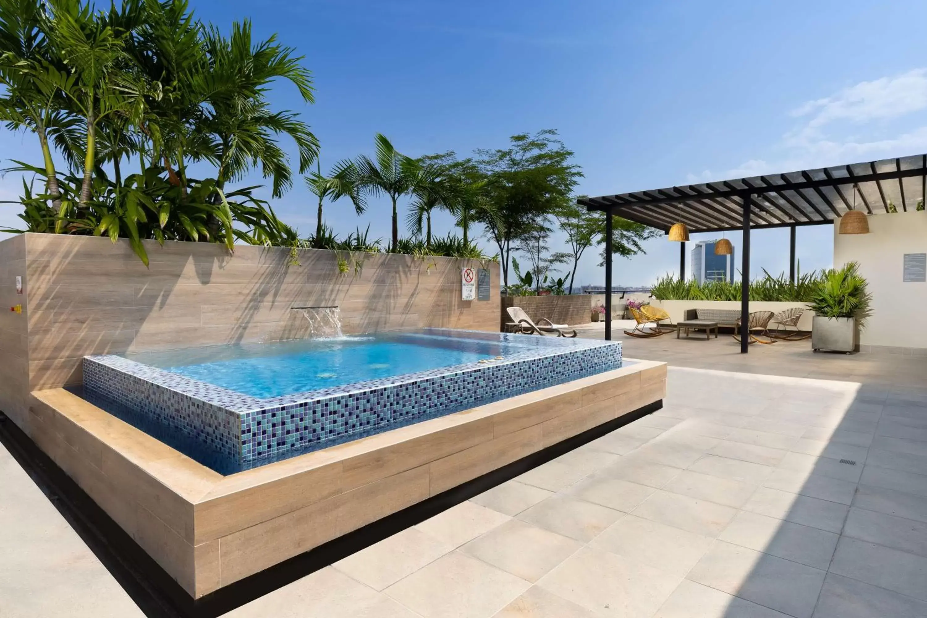 Pool view, Swimming Pool in Hilton Garden Inn Cali Ciudad Jardin