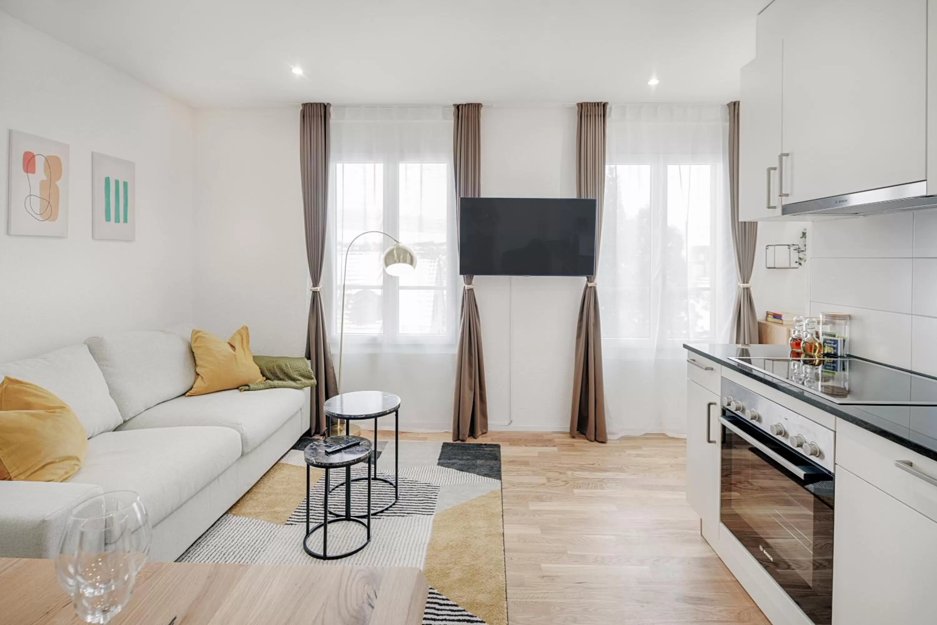 TV and multimedia in EH Apartments Jupiter