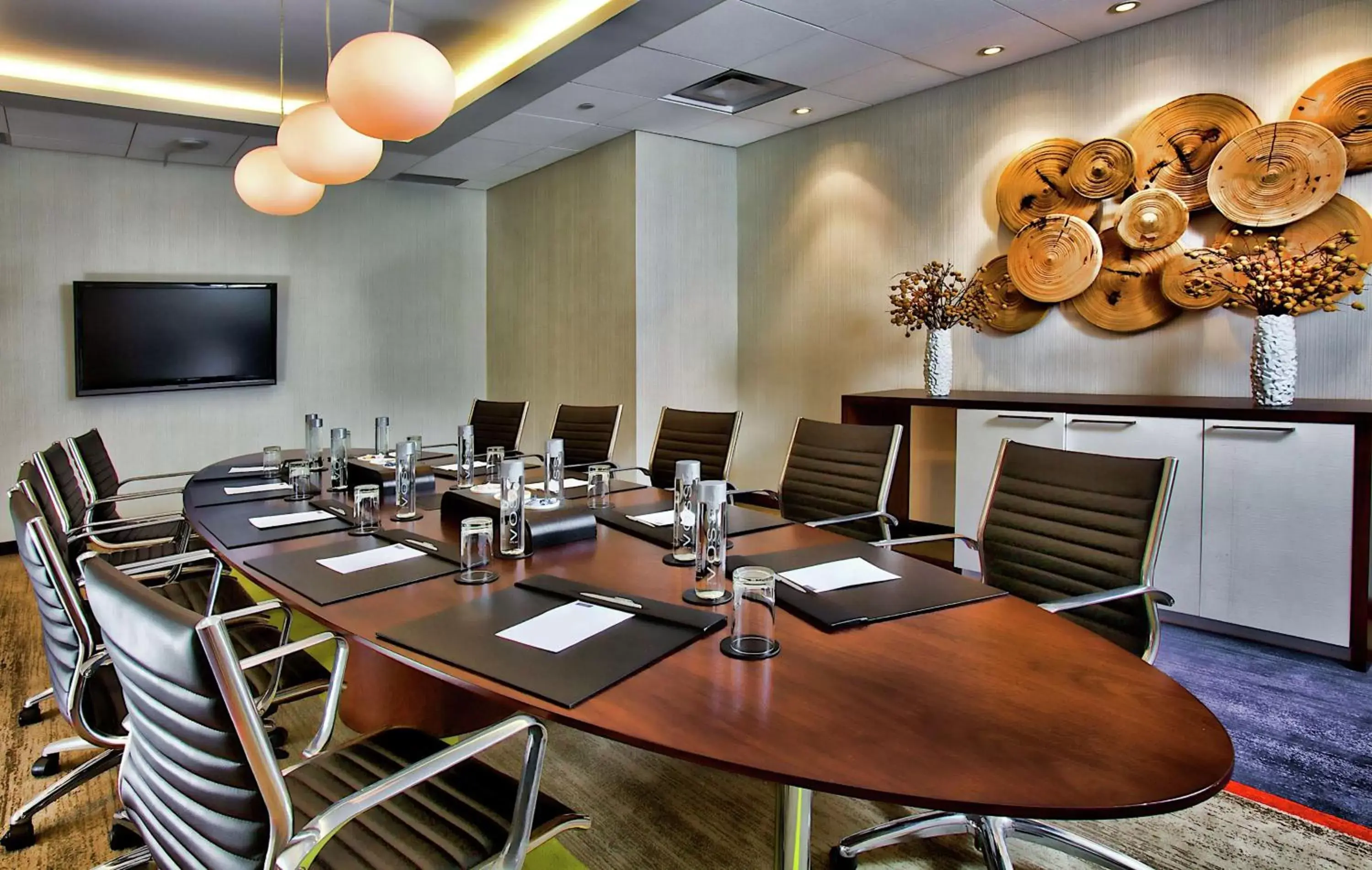Meeting/conference room in DoubleTree By Hilton Montreal