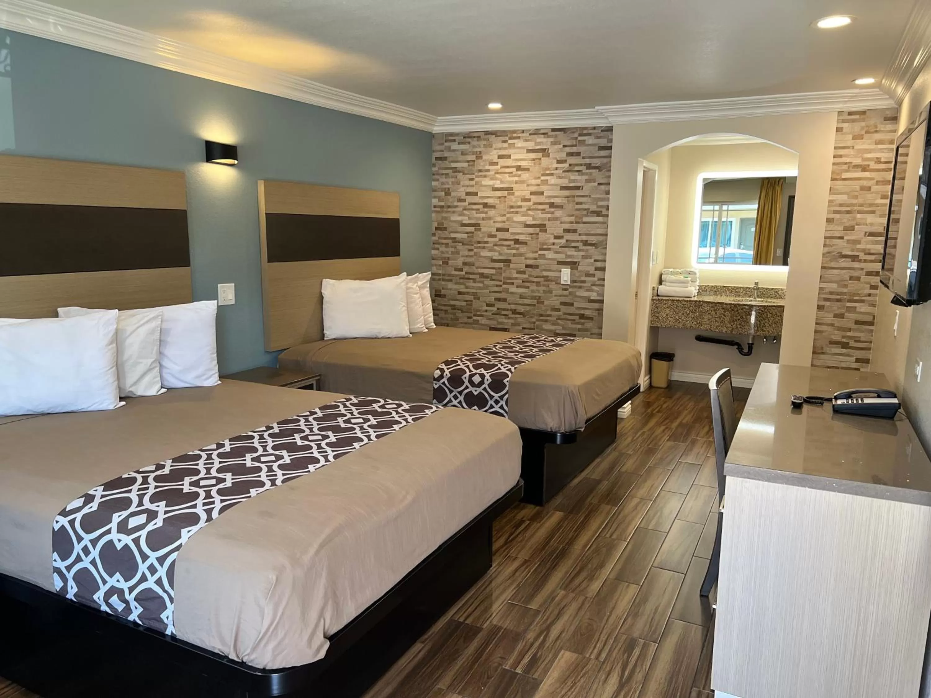 Bedroom, Bed in Walnut Inn & Suites West Covina