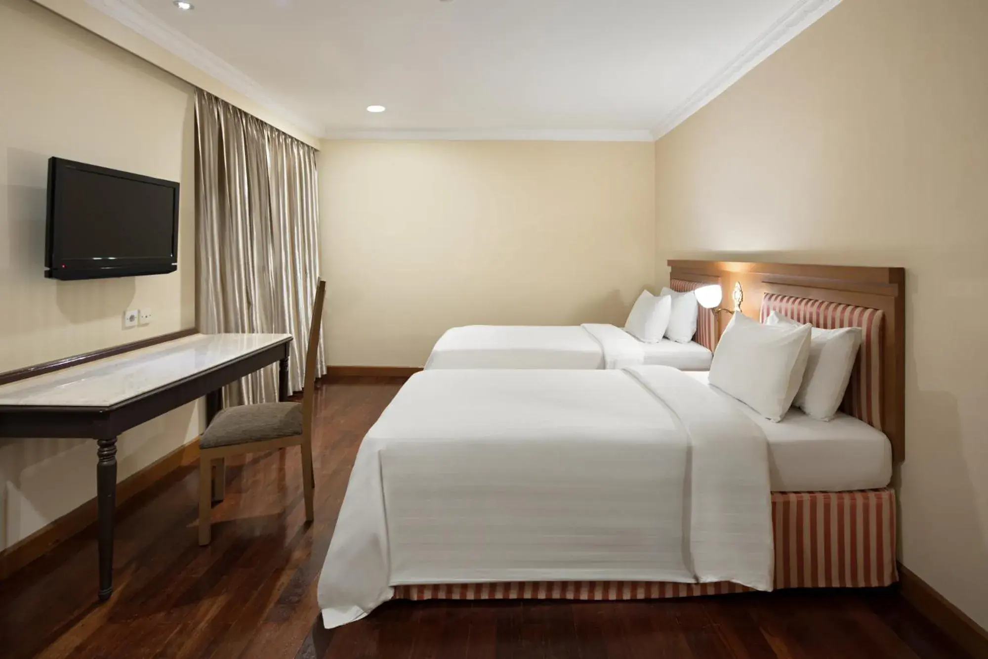 Bedroom, Bed in Golden Boutique Hotel Kemayoran