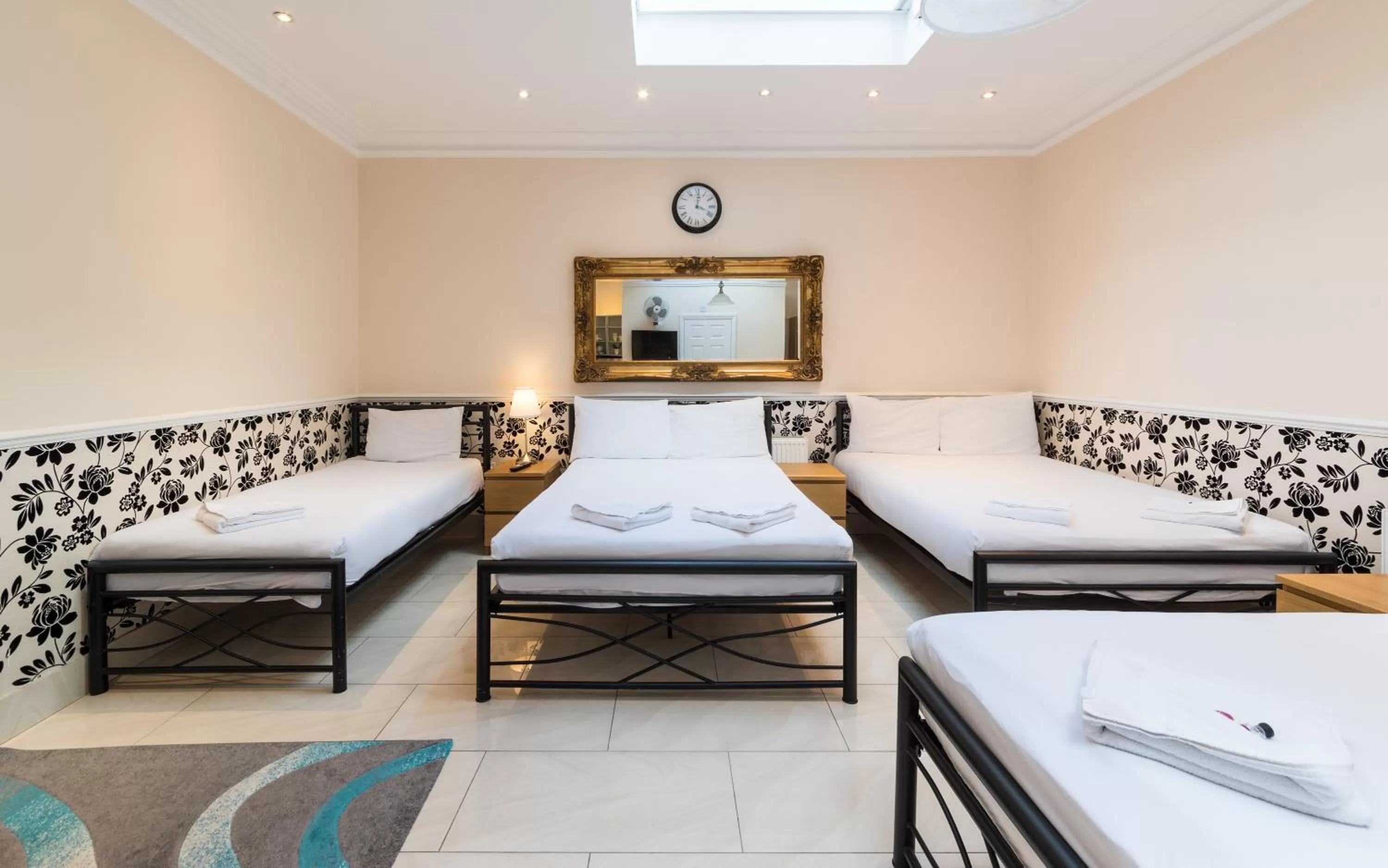 Royal London Hotel By Saba