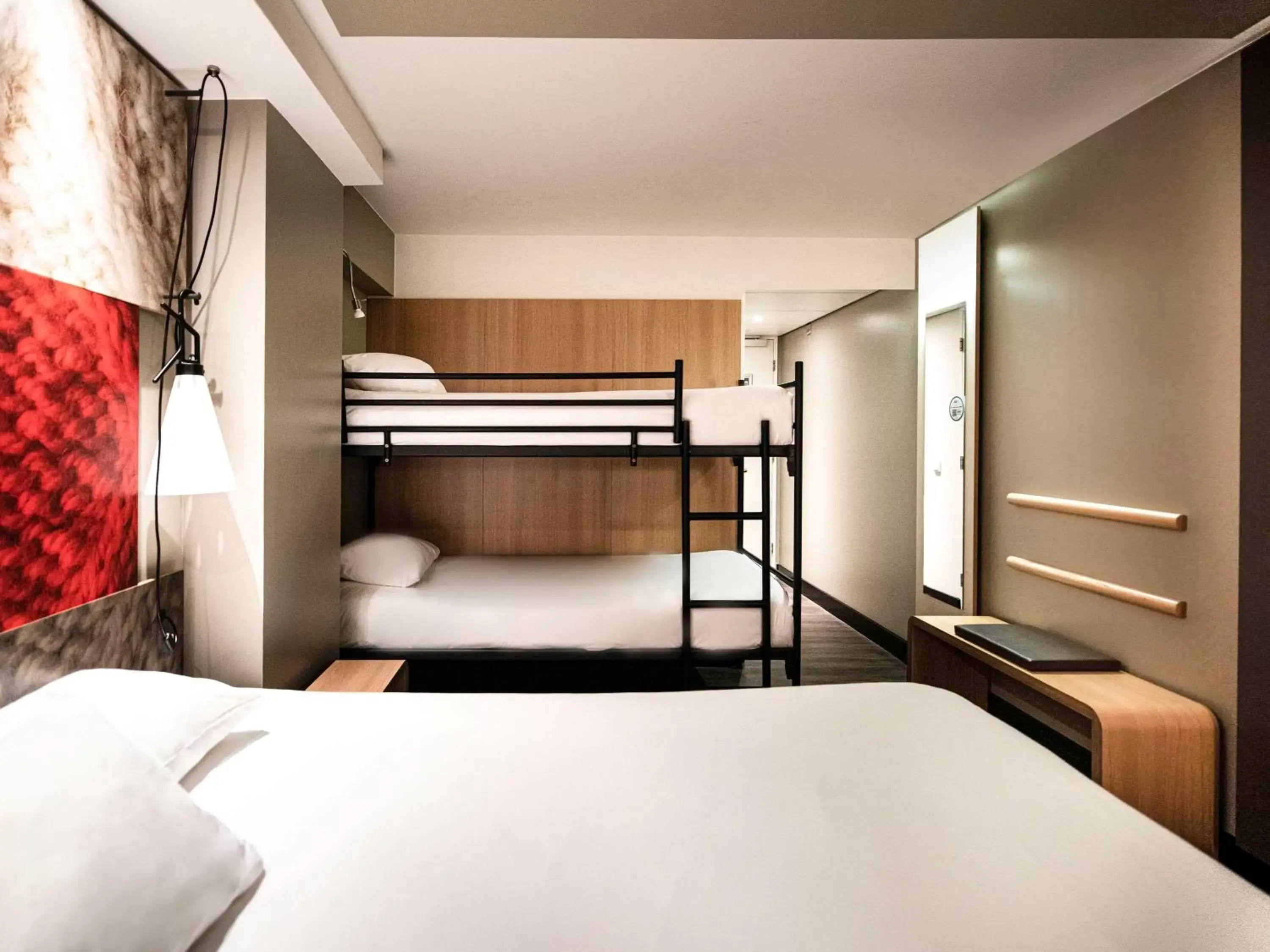 Bedroom, Bunk Bed in ibis Amsterdam Centre