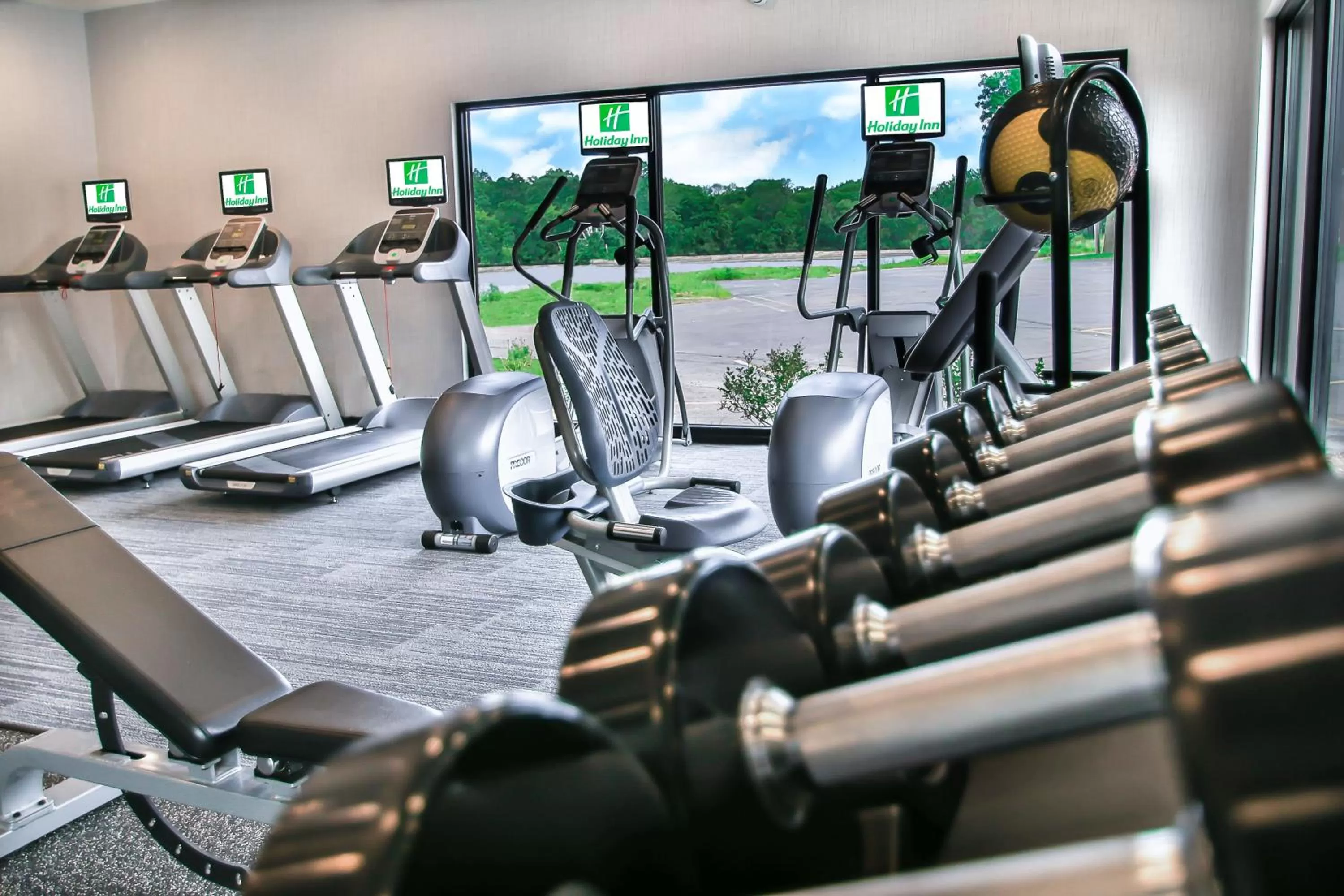 Fitness centre/facilities in Holiday Inn Milwaukee Riverfront by IHG