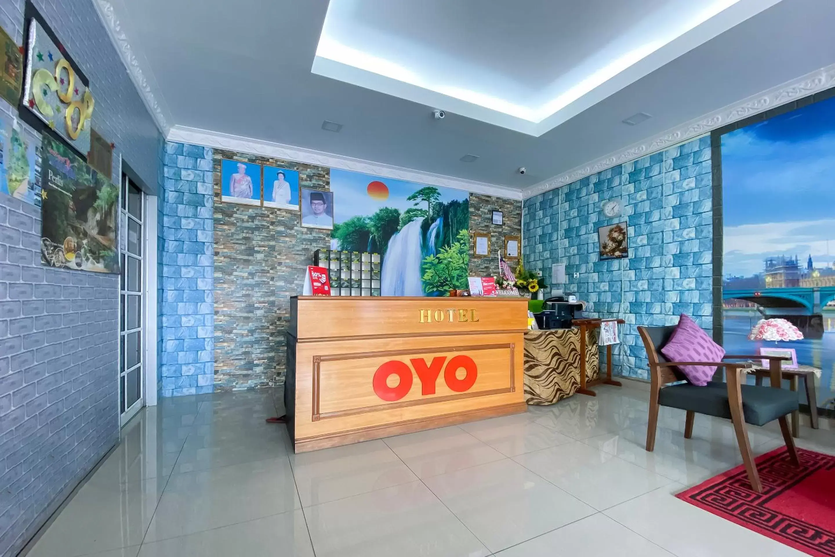 Lobby or reception in Super OYO 90039 Coop Hotel Kangar