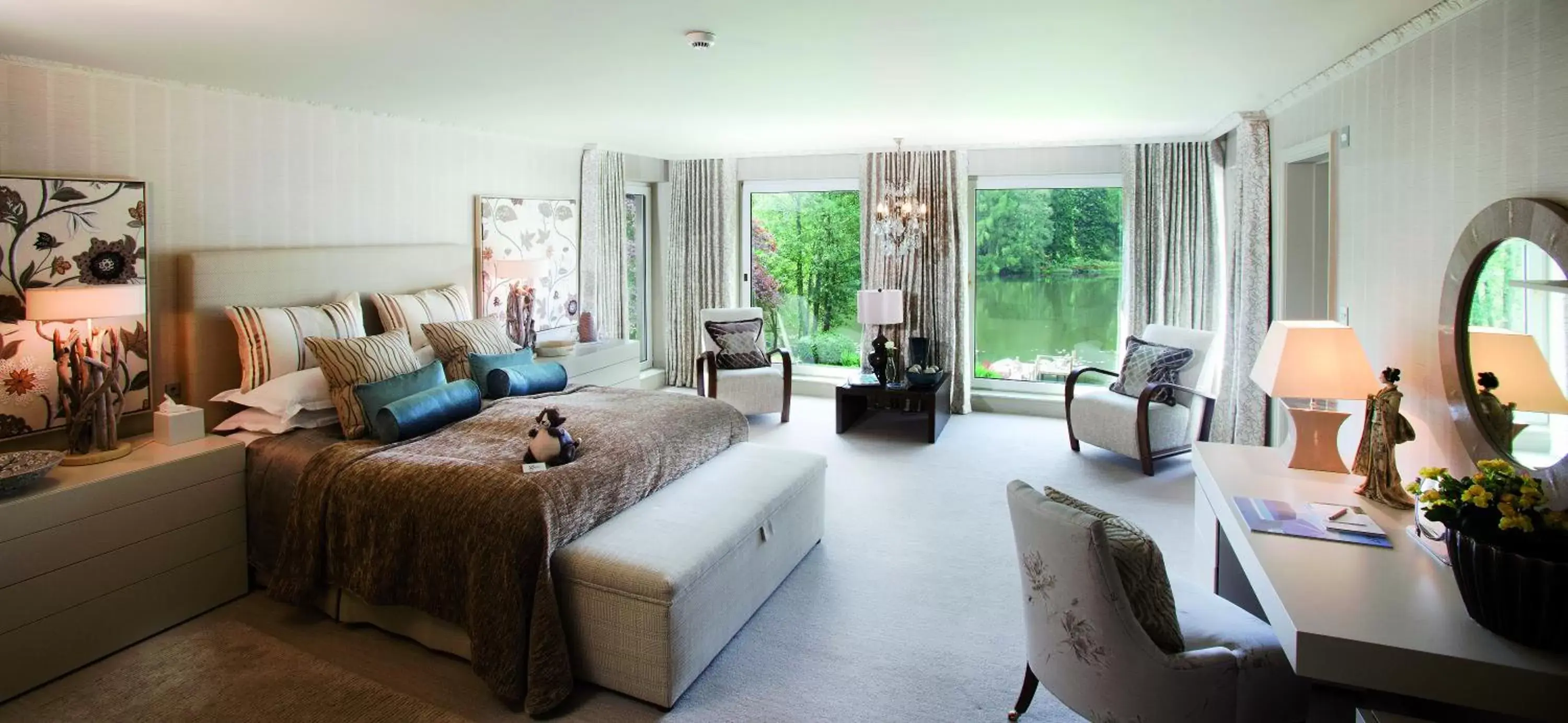 Bedroom, Seating Area in Gilpin Hotel & Lake House