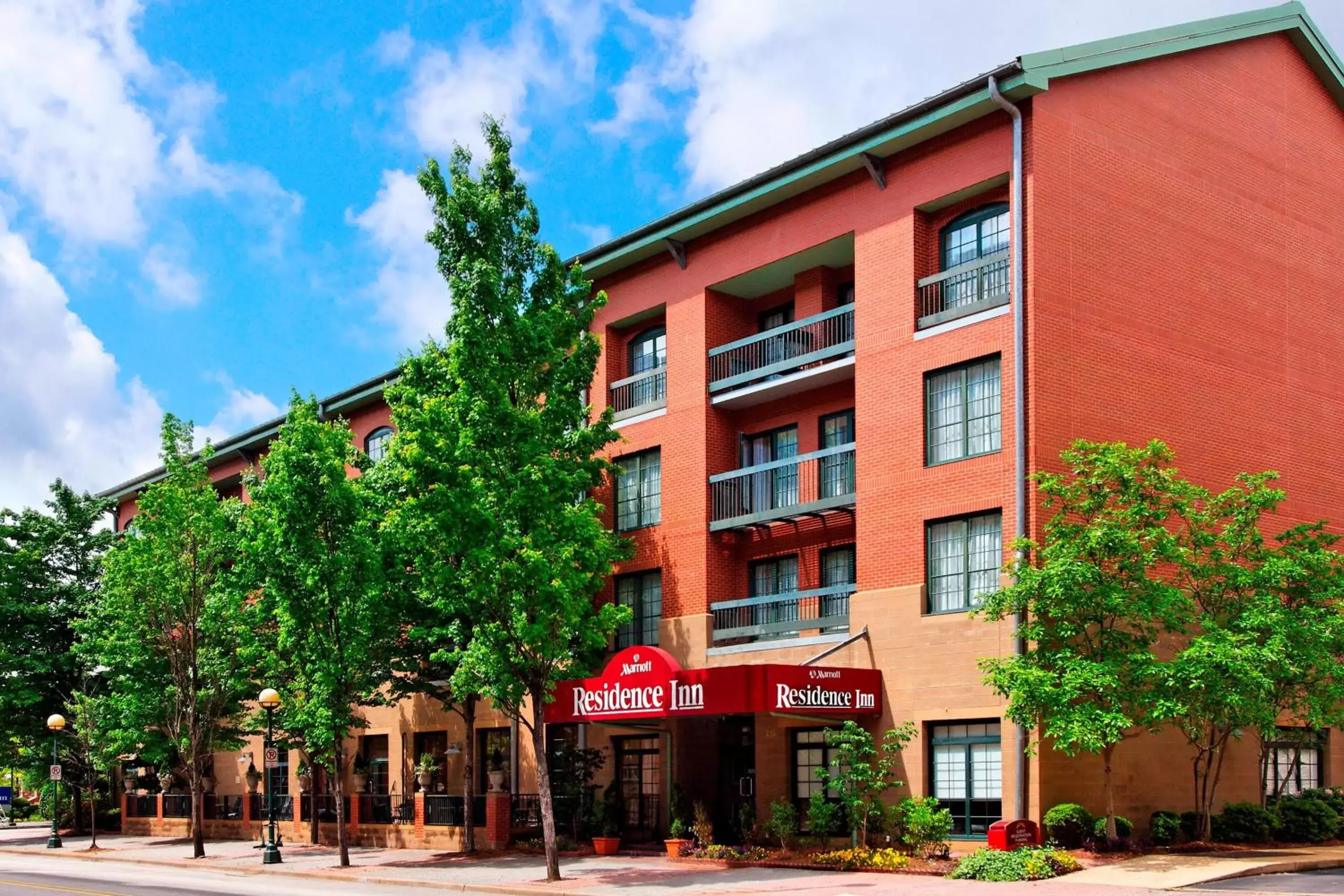 Property Building in Residence Inn Chattanooga Downtown