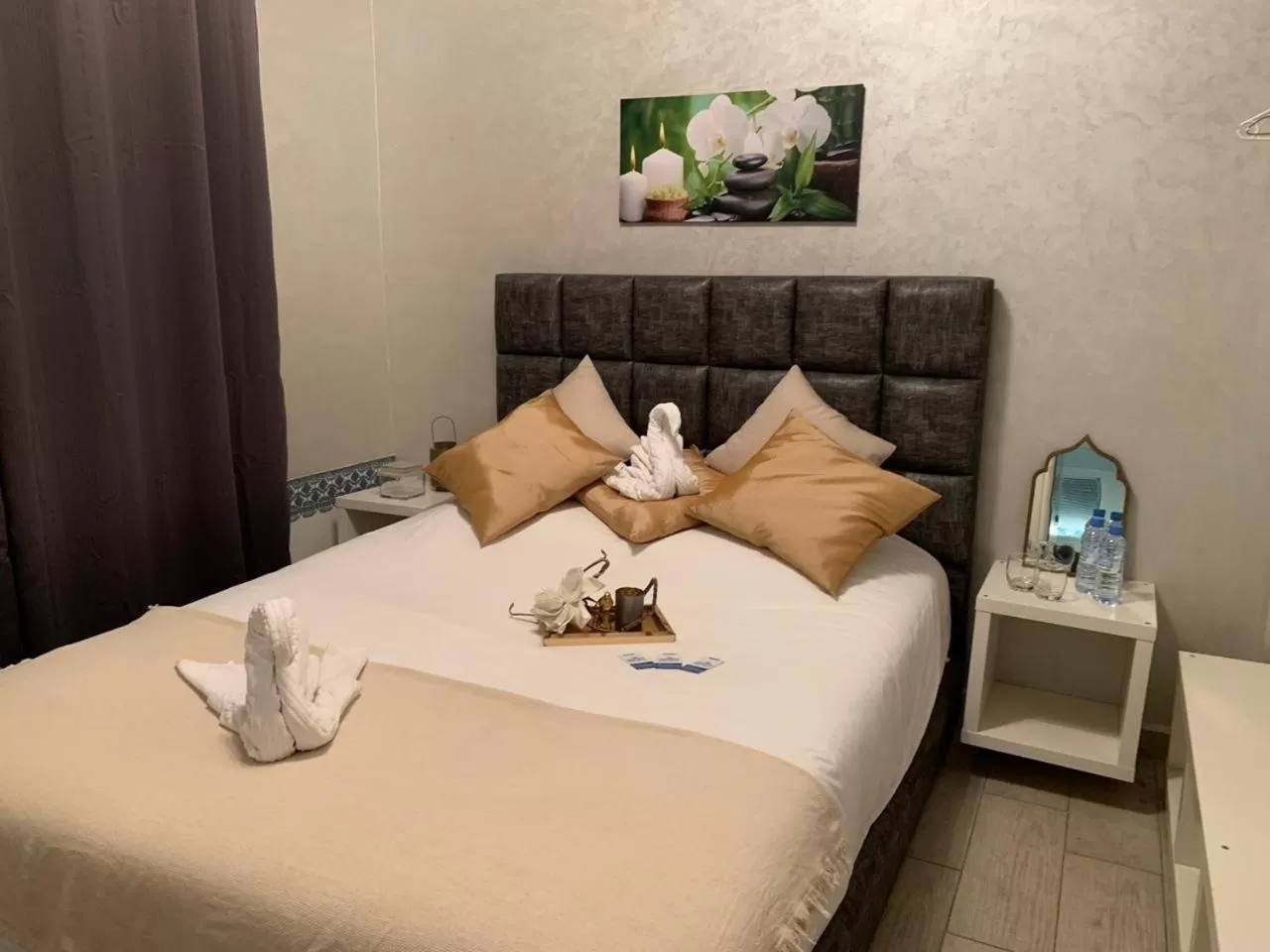 Bed in Appart Hotel Monaco