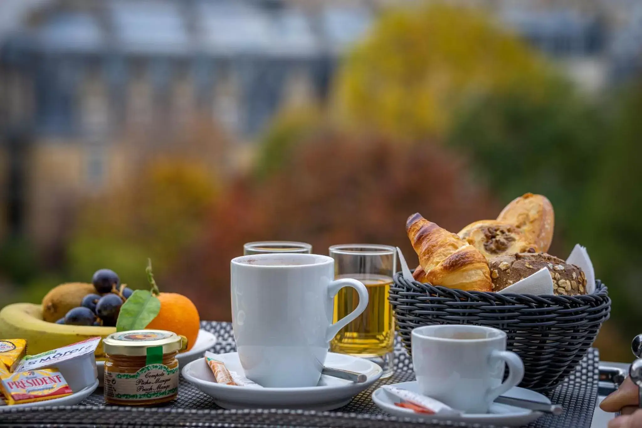 Patio, Breakfast in Hotel Villa Saxe Eiffel