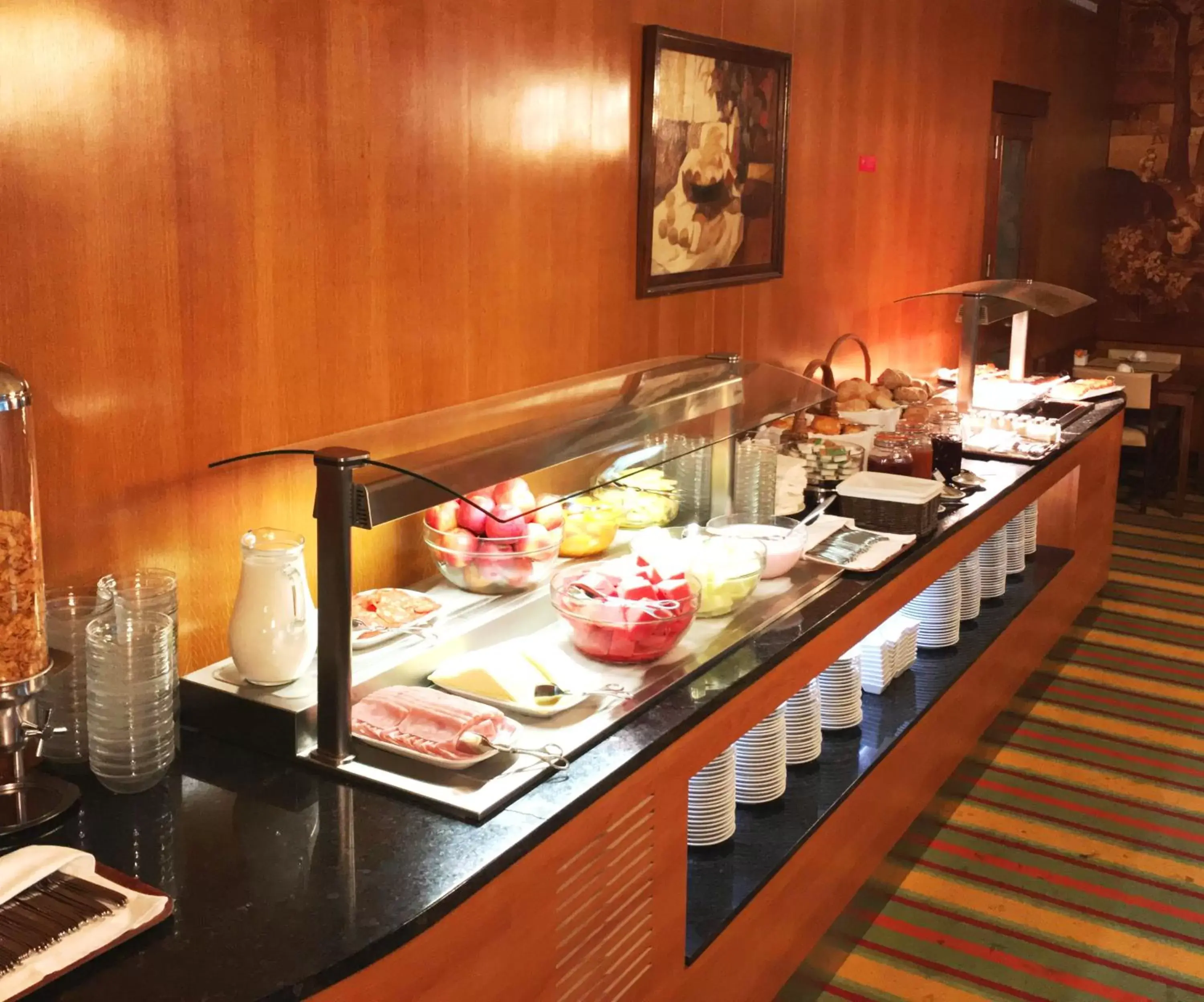 Buffet breakfast, Food in Hotel Miraparque