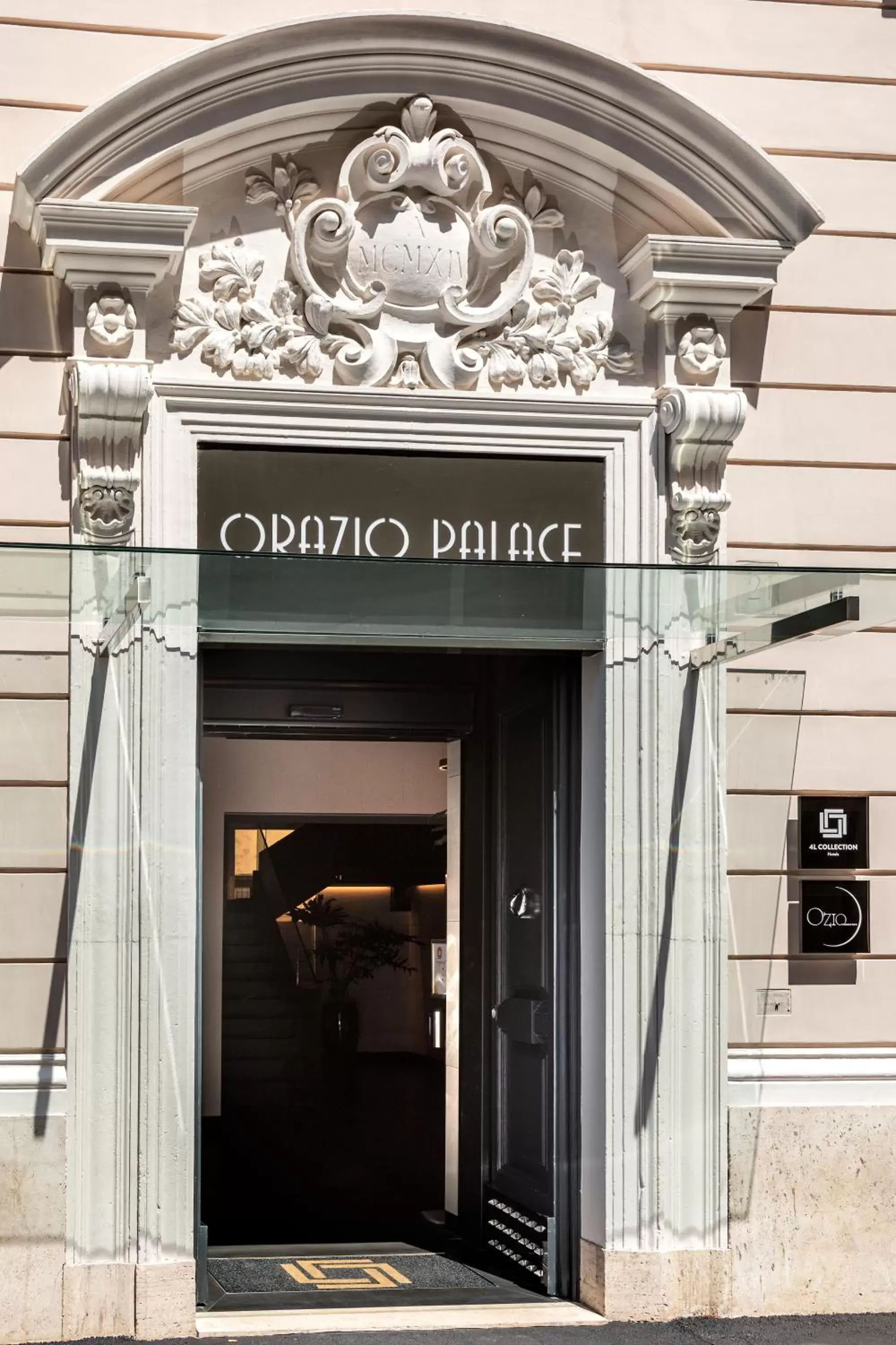 Facade/entrance in Orazio Palace Hotel