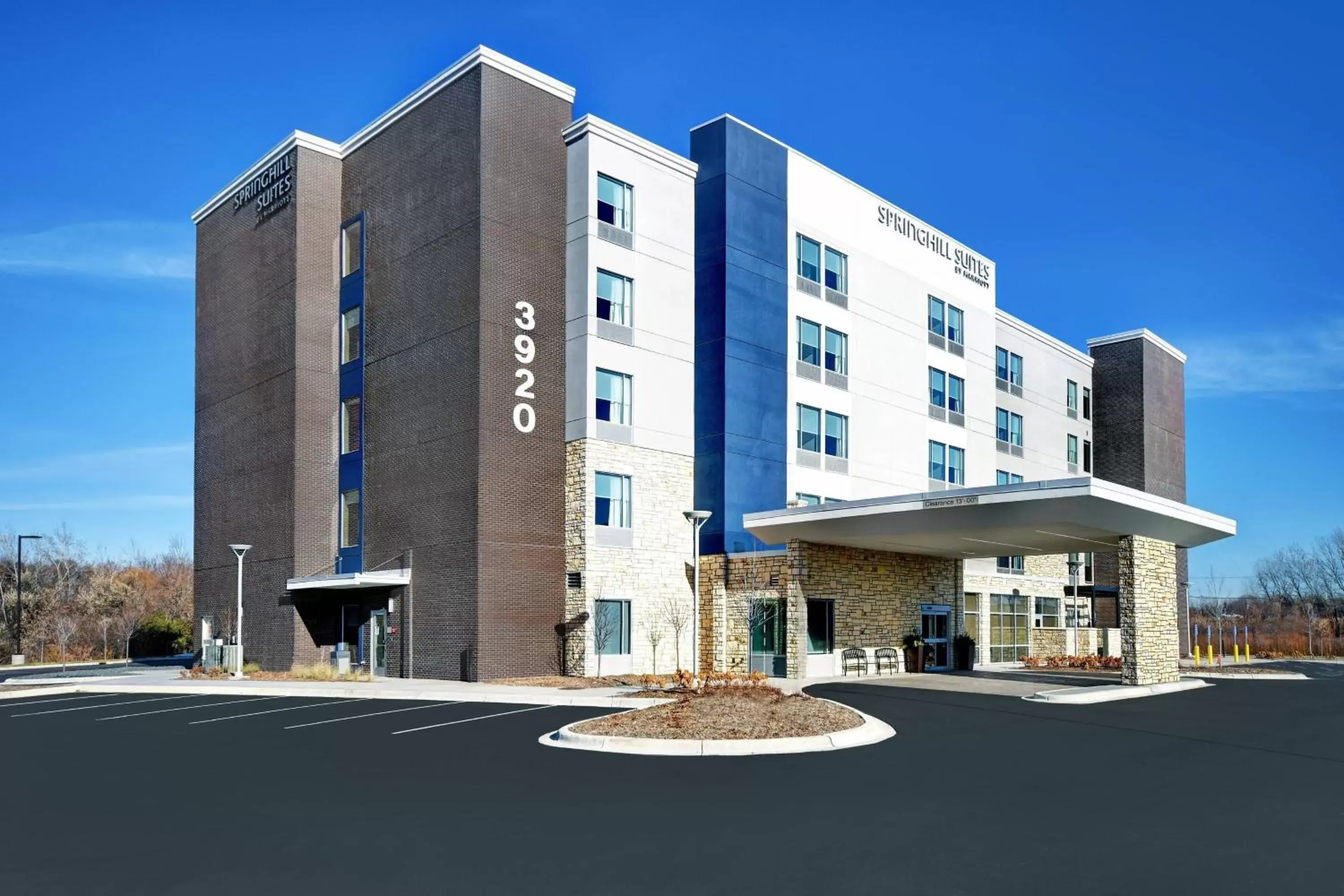 Property Building in SpringHill Suites by Marriott St. Paul Arden Hills