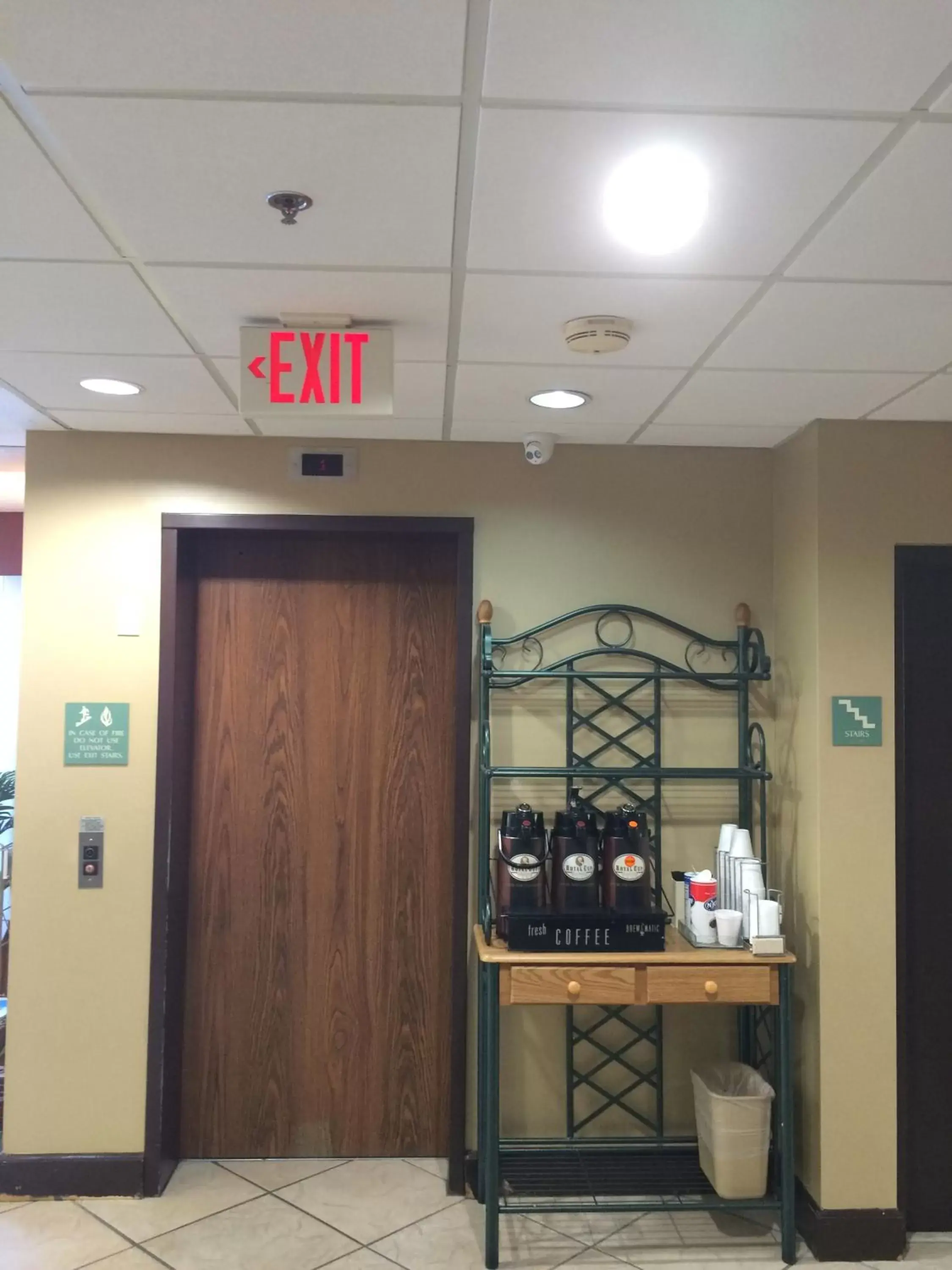 Coffee/tea facilities in Ruskin Inn Tampa-Sun City Center