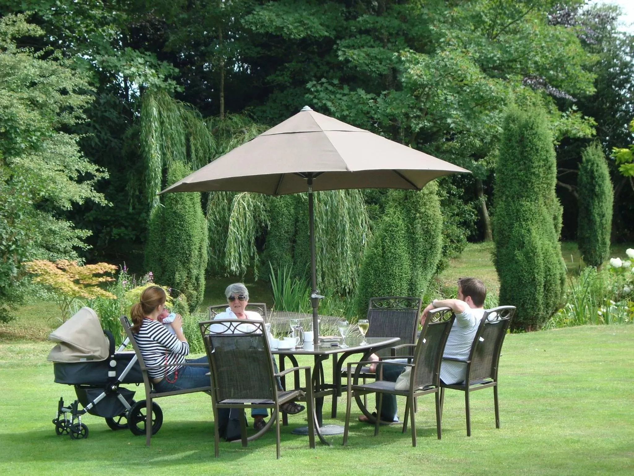 Garden in Guyers House Hotel and Restaurant