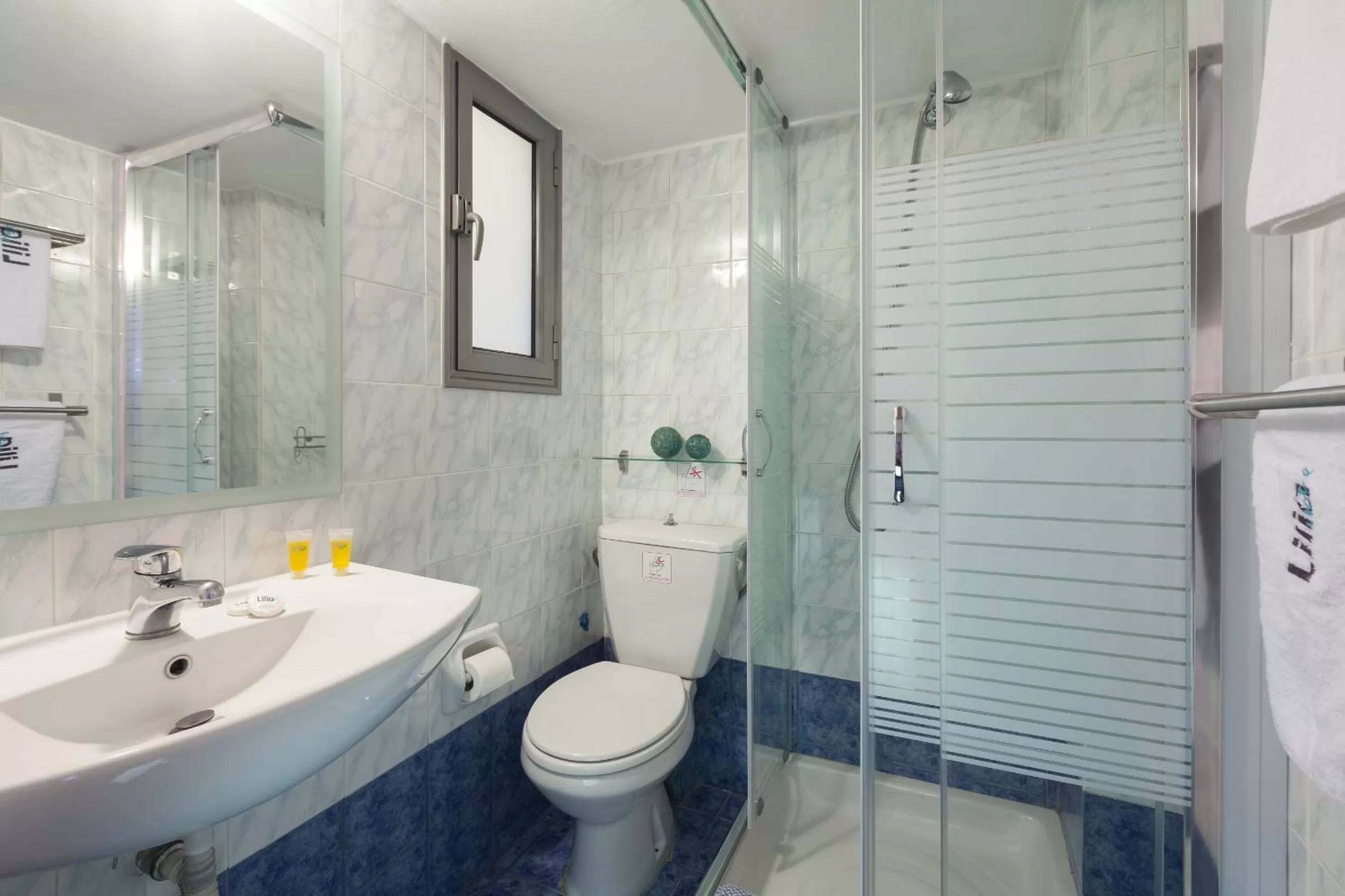 Shower in Lilia Hotel