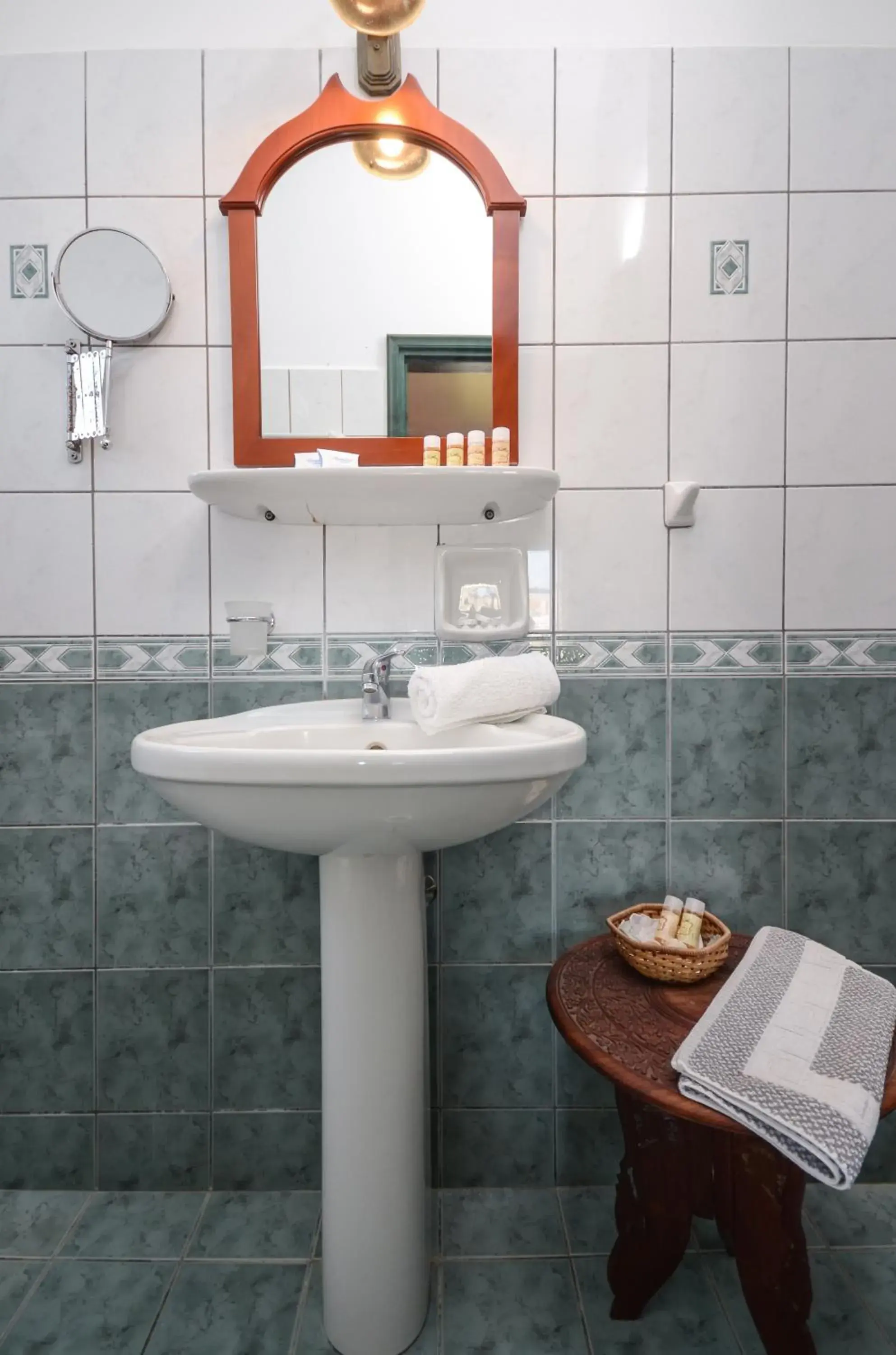 Bathroom in Apollon Hotel
