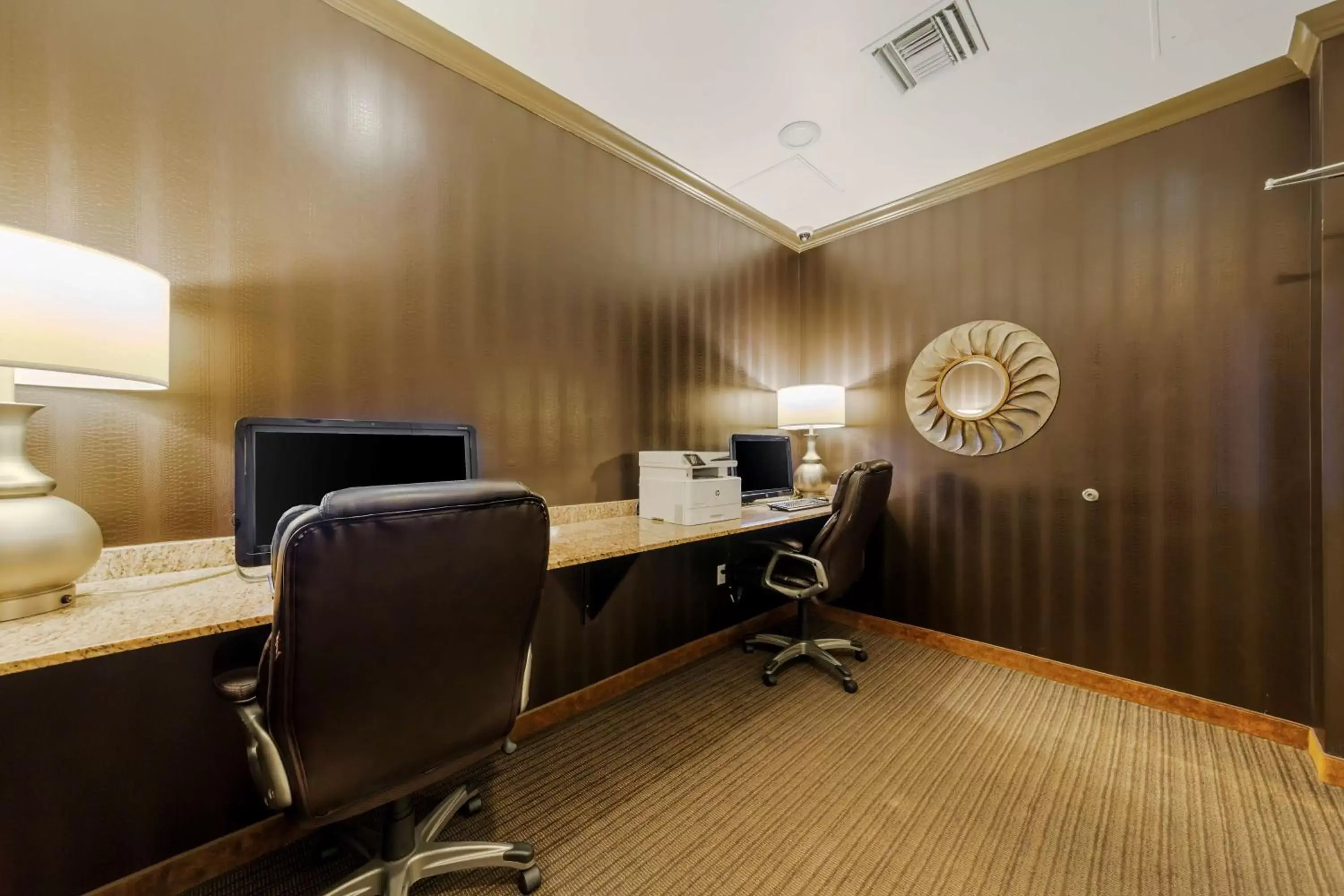 Business facilities in Best Western Plus Miami Airport North Hotel & Suites