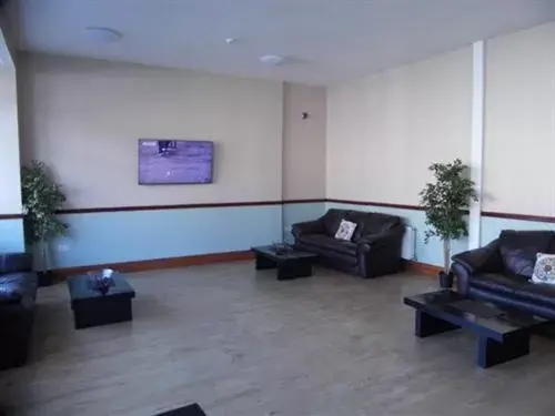 Living room, Lobby/Reception in Budget Hayat express hotel