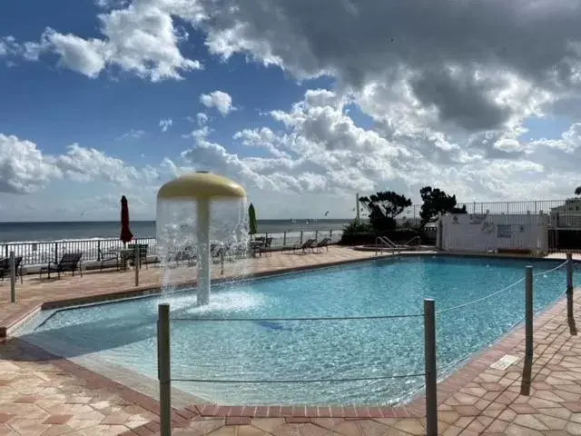 Swimming Pool in La Quinta by Wyndham Oceanfront Daytona Beach