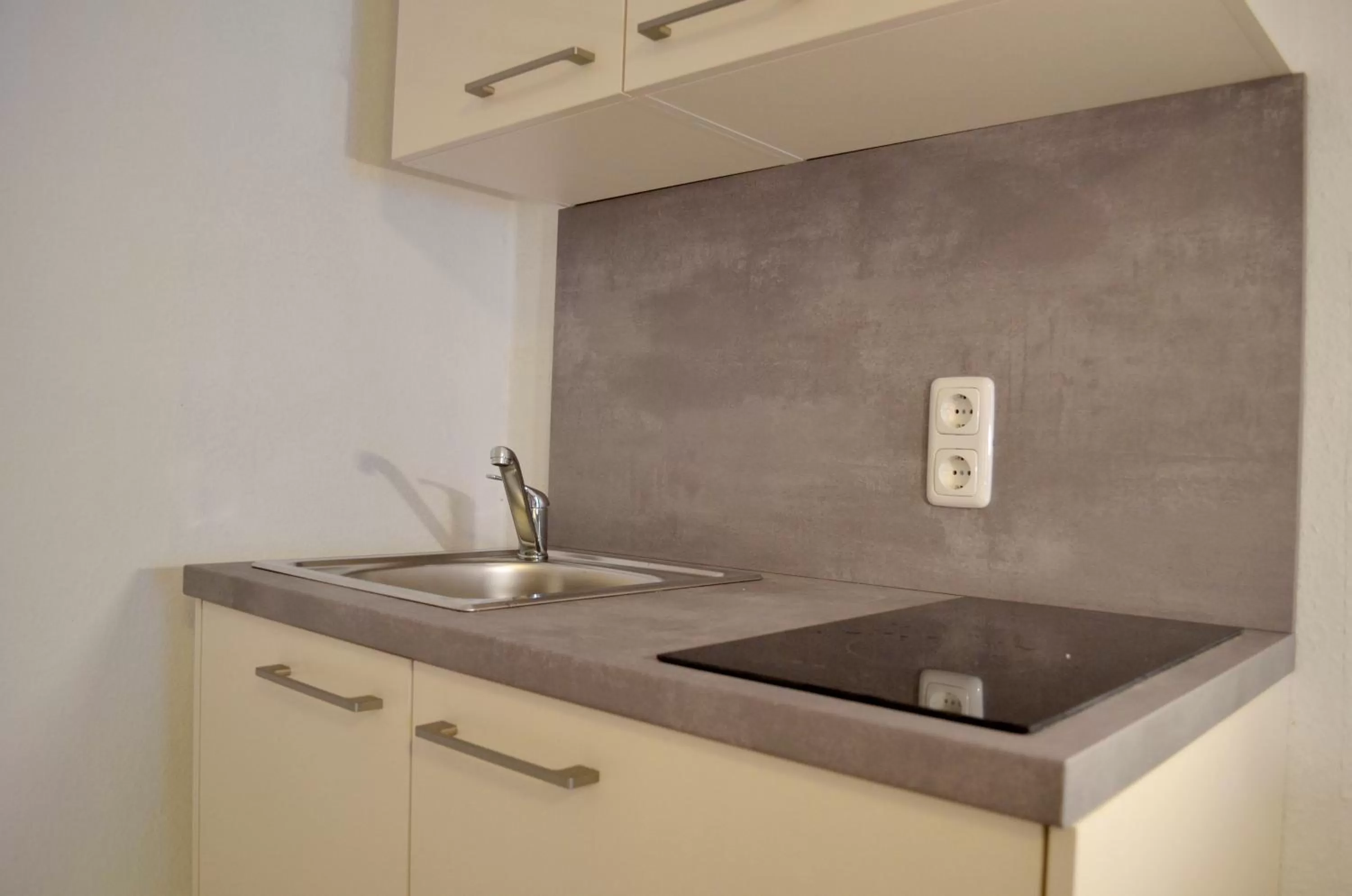 Kitchen or kitchenette in Hana Aparthotel