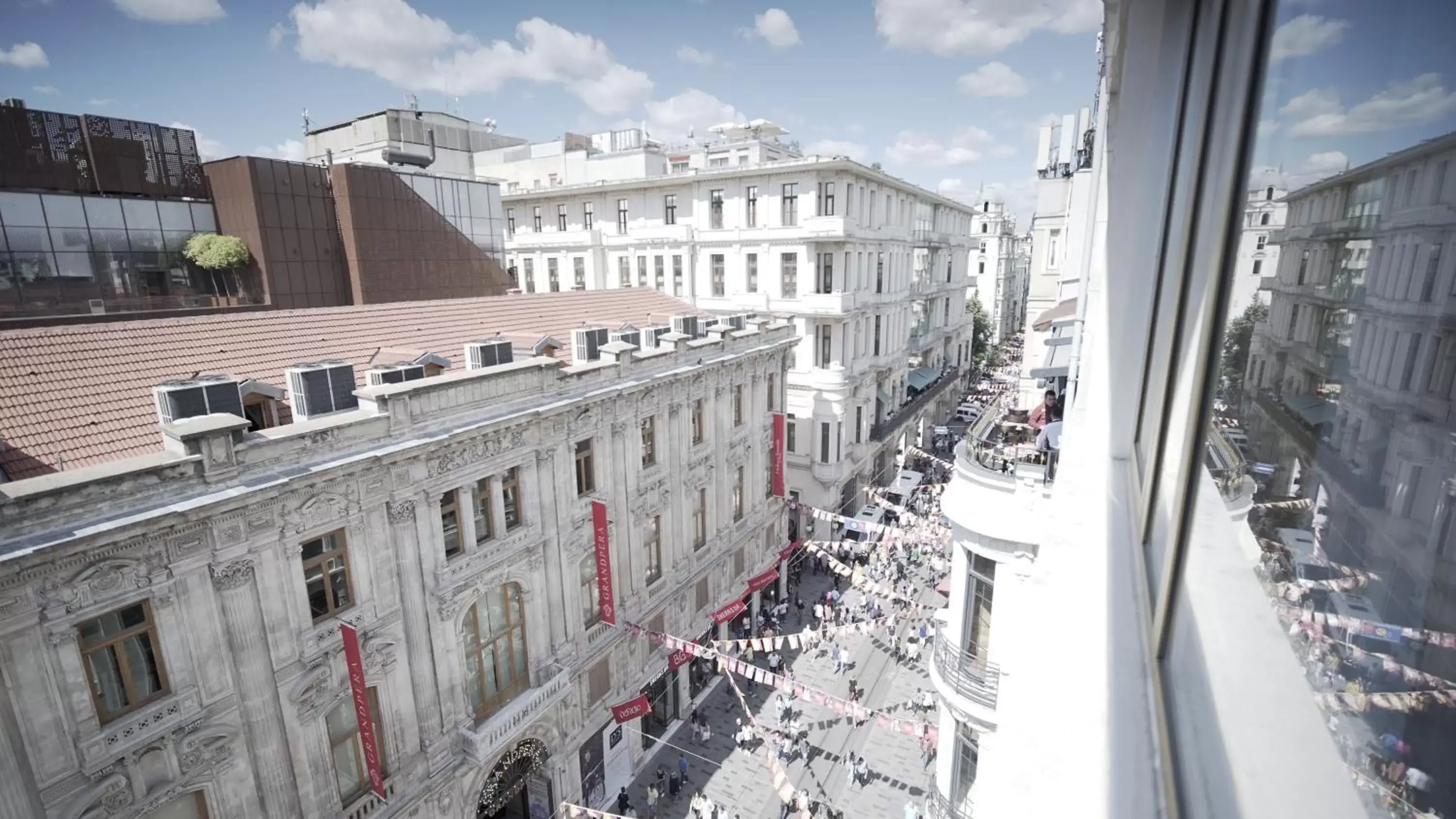 Street view in Burj Al Istanbul Street view in Burj Al Istanbul