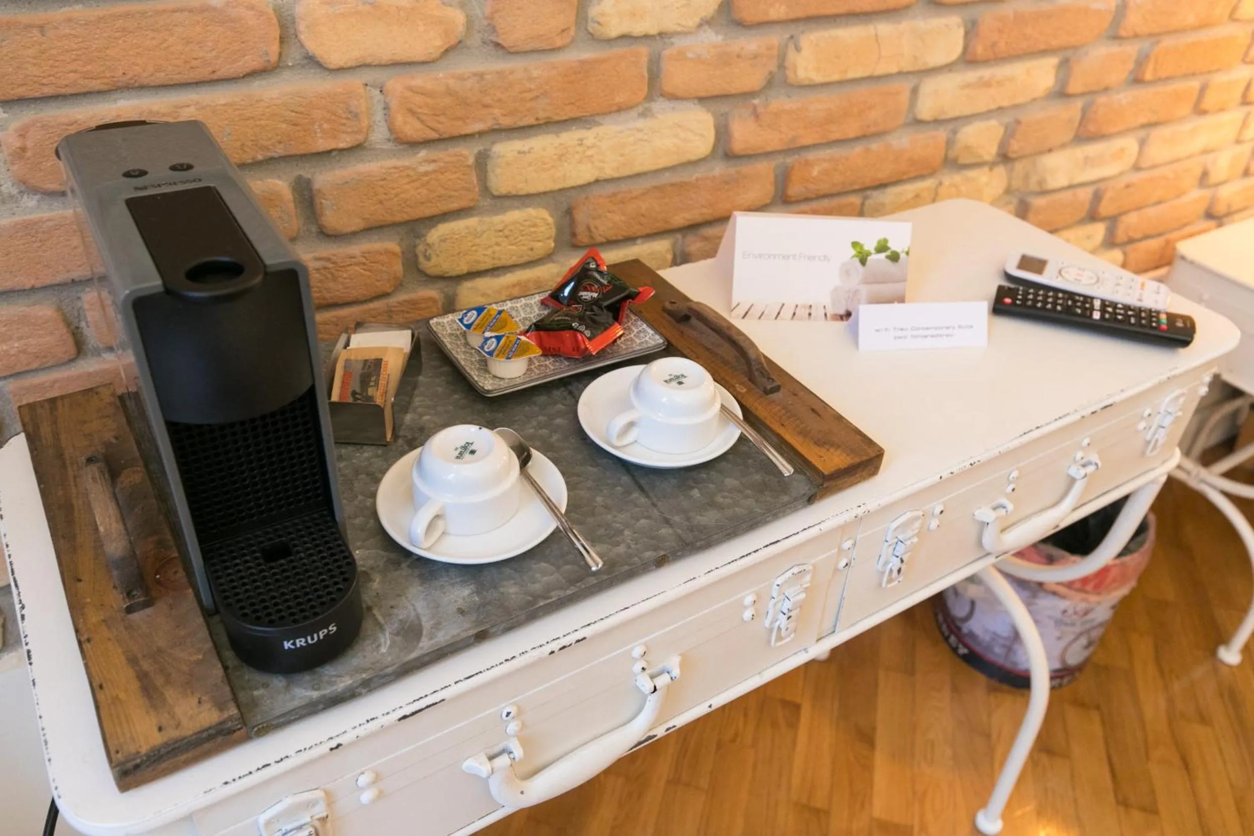 Breakfast in Trevi Contemporary Suite