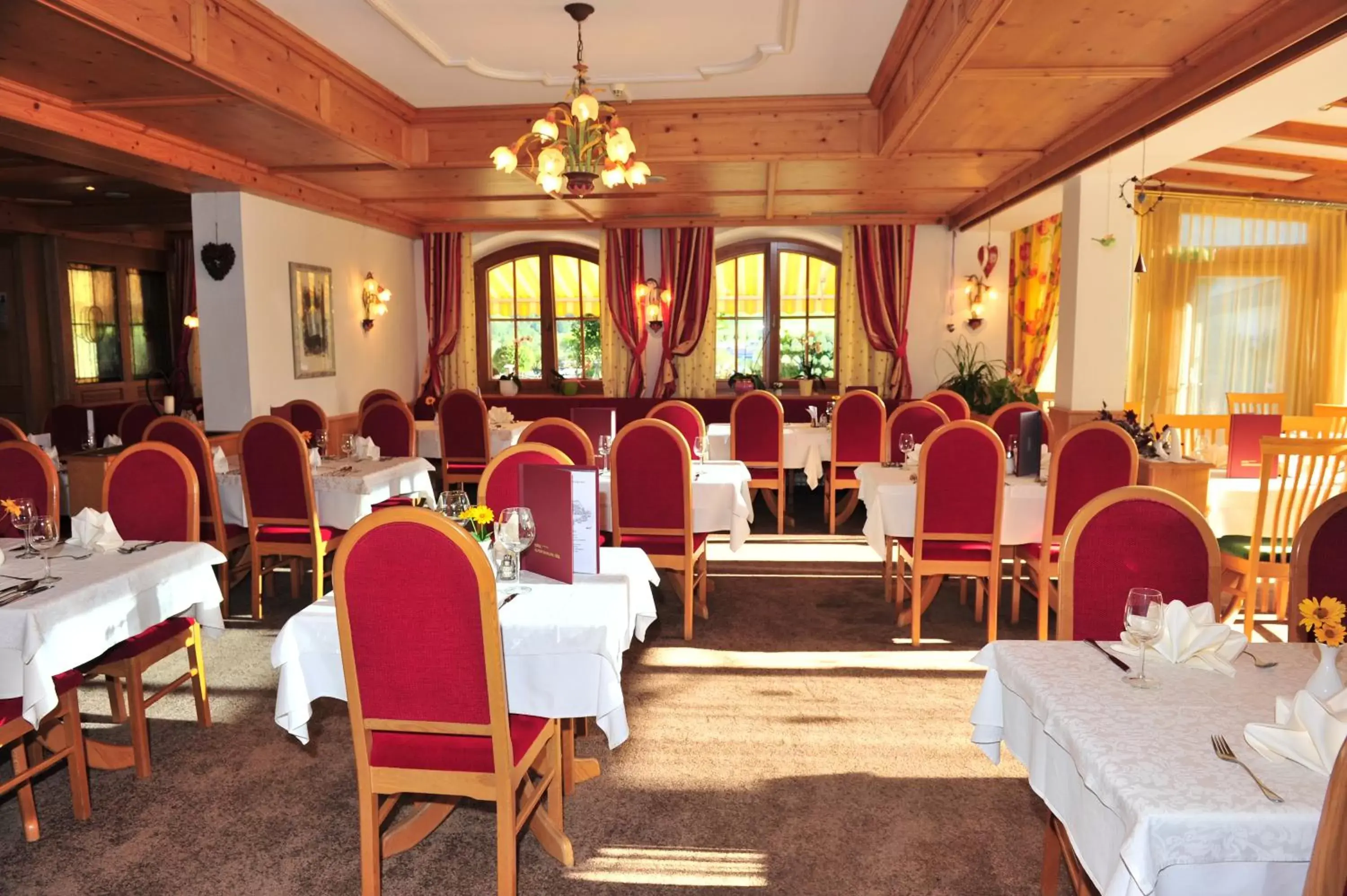 Restaurant/Places to Eat in Hotel Alpenpanorama