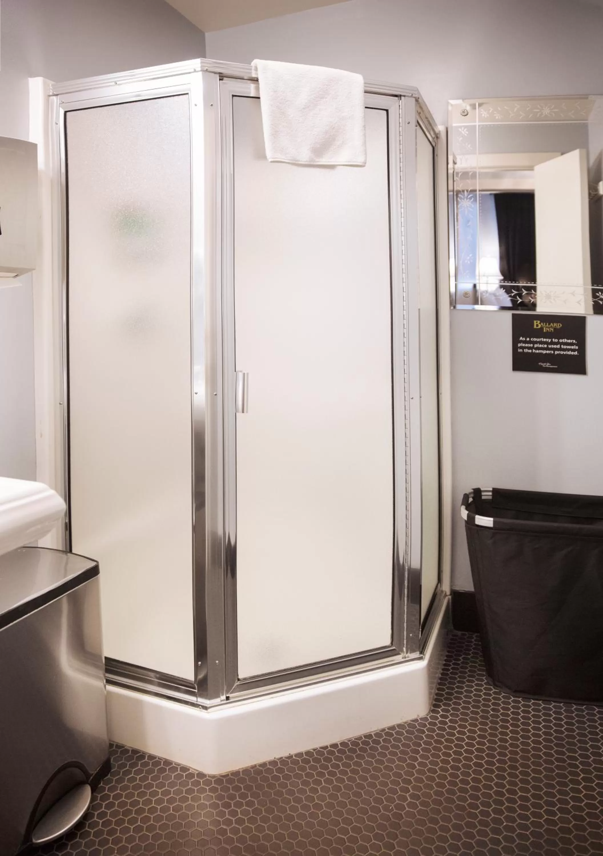 Shower in Ballard Inn