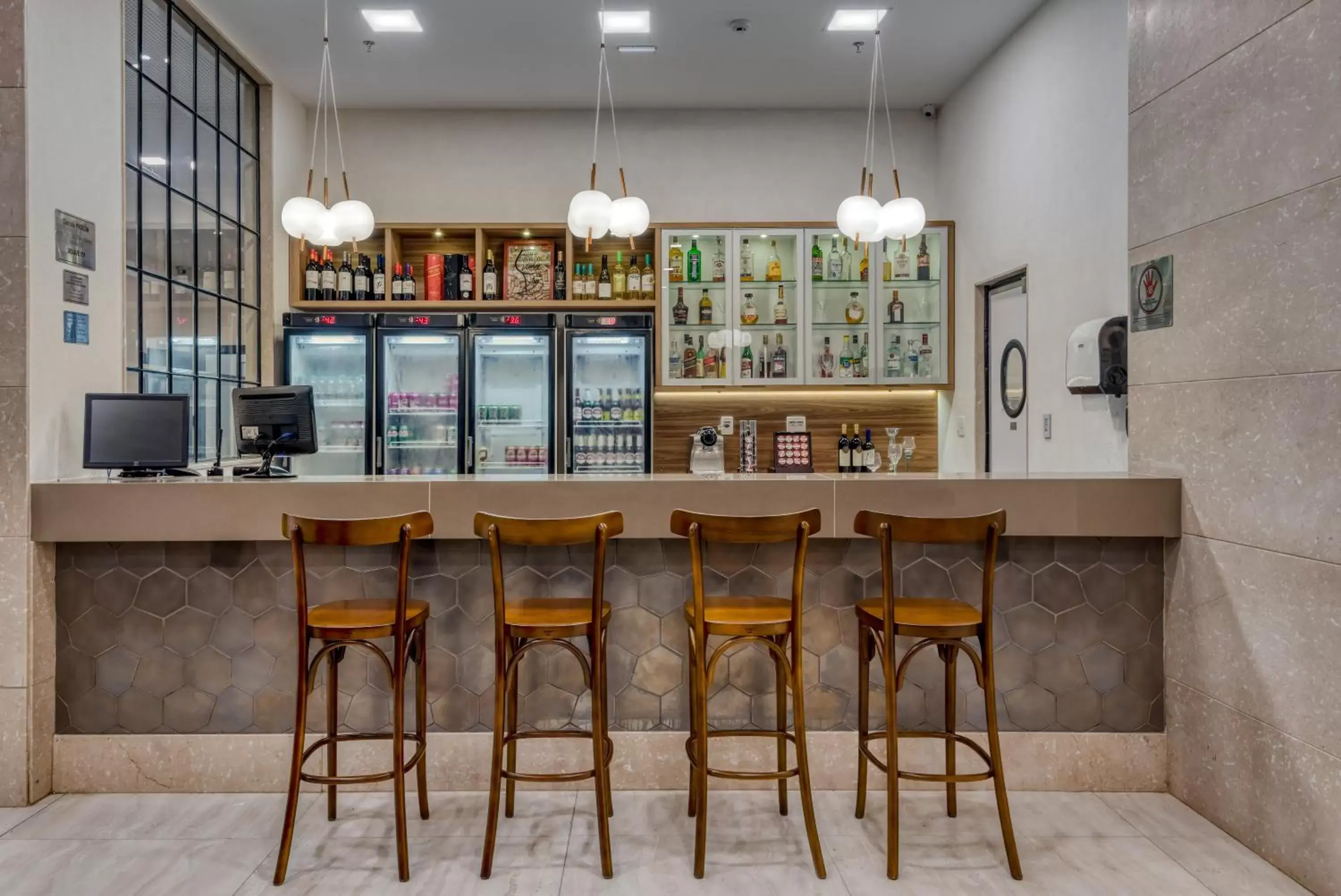 Lounge or bar in Comfort Suítes Vitória Lounge or bar in Comfort Suítes Vitória