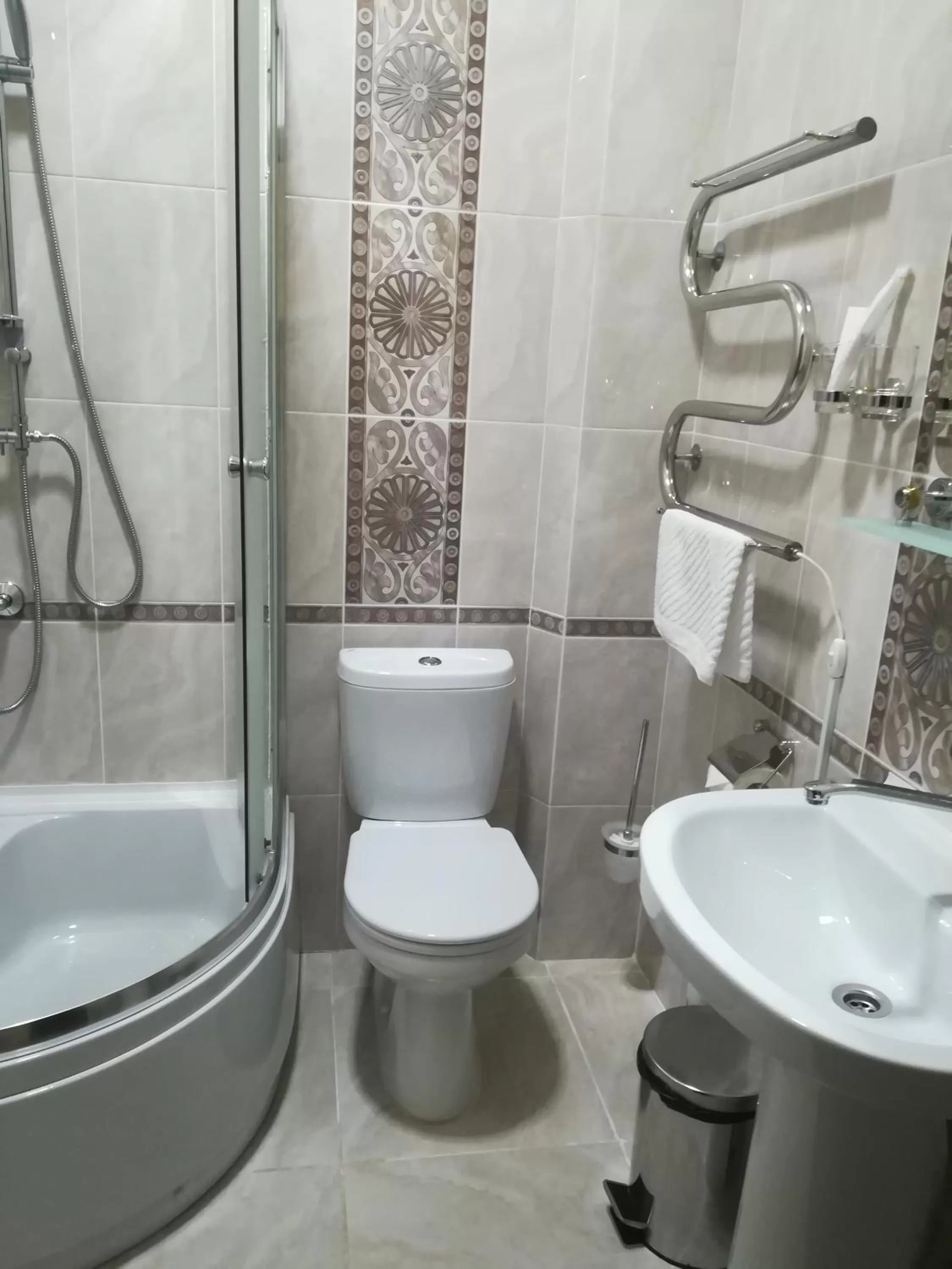 Toilet in Hotel Bahetle