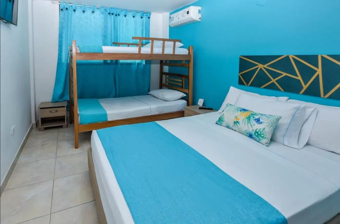 Bunk Bed in Hotel Taybo Beach