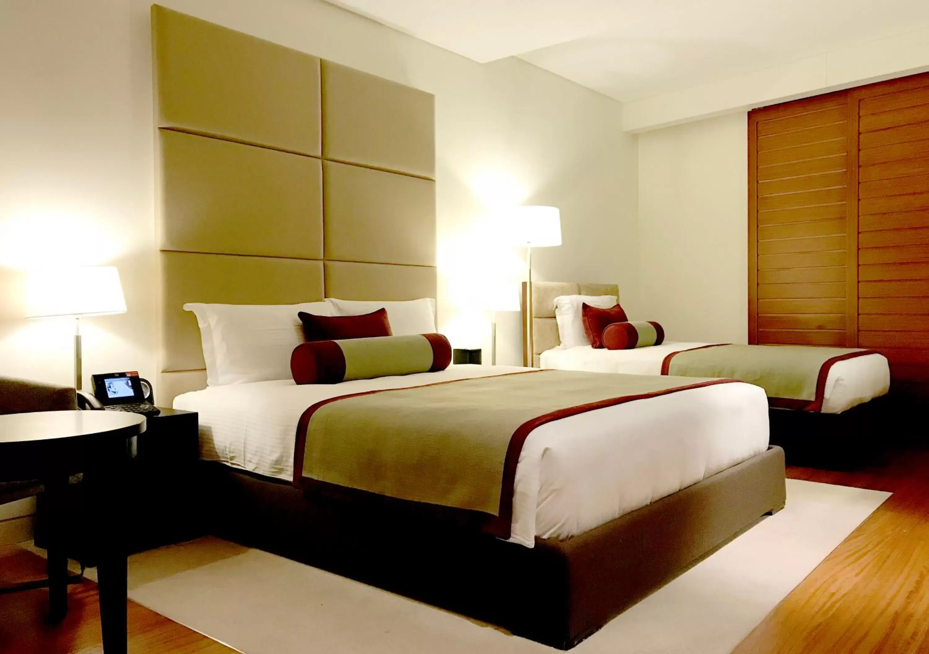 Bedroom, Bed in Oryx Airport Hotel - Transit Only
