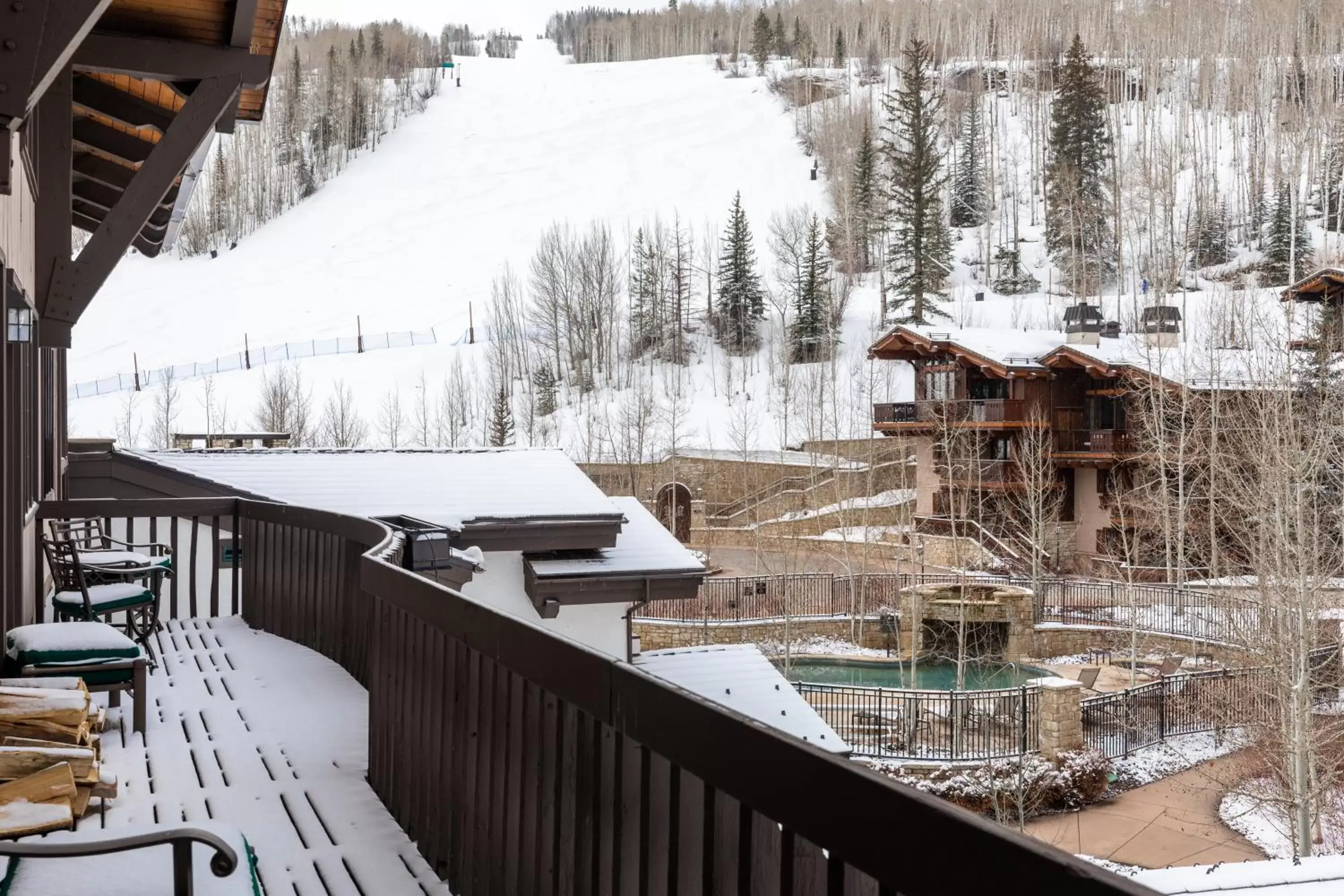 Day, Winter in Lodge at Vail Condominiums