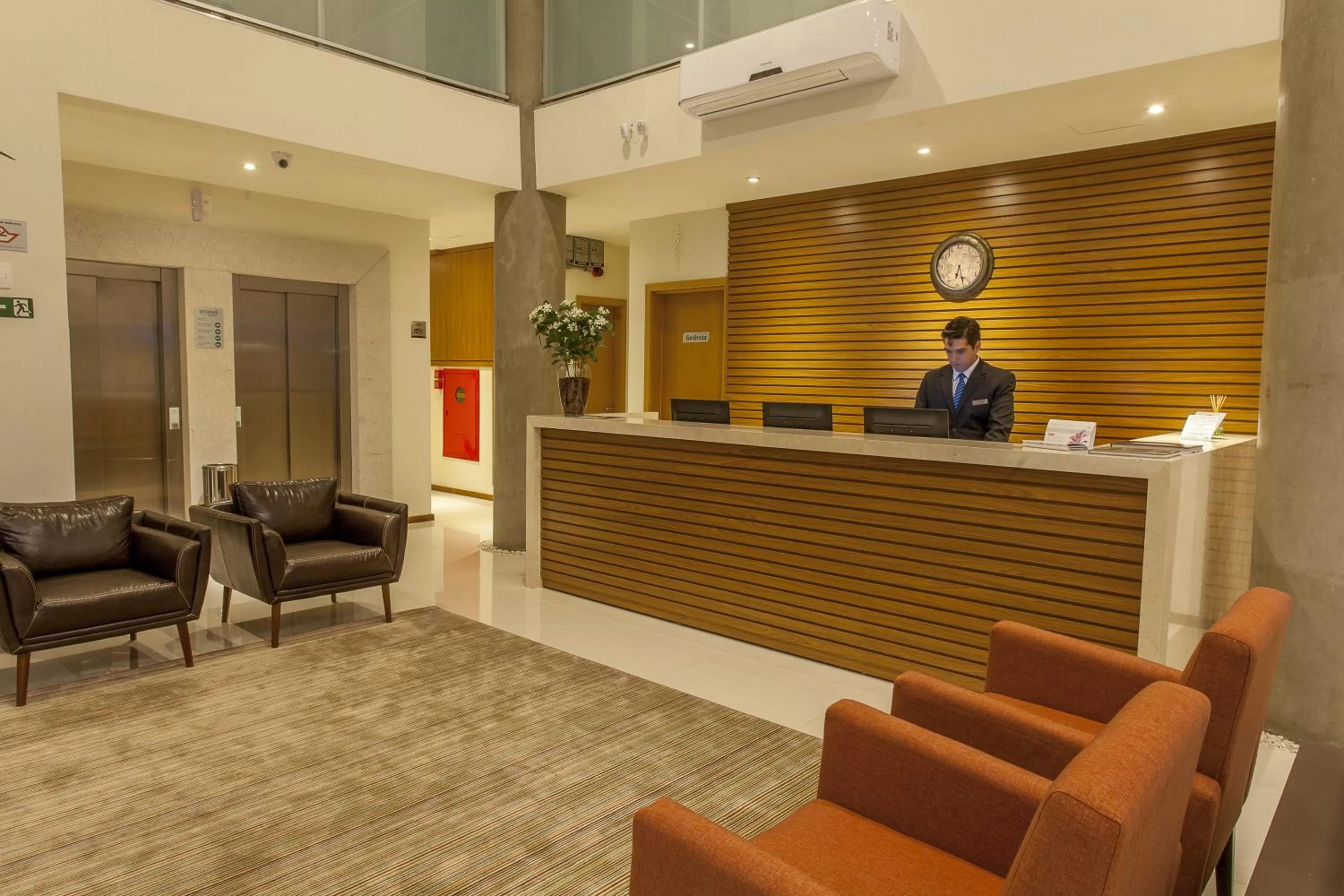 Lobby or reception in São Carlos Marklin Suítes