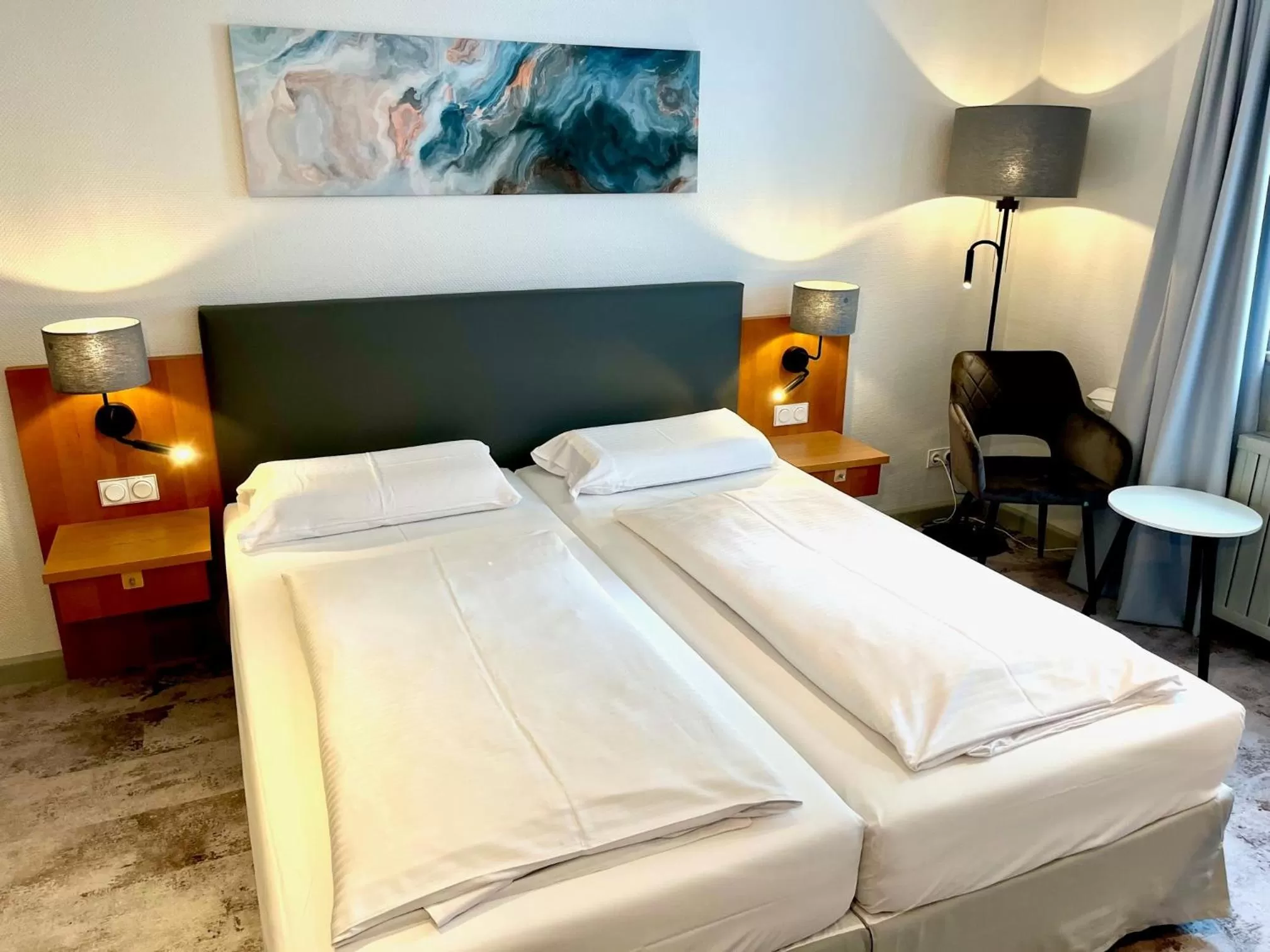 Photo of the whole room, Bed in Hotel Schiller