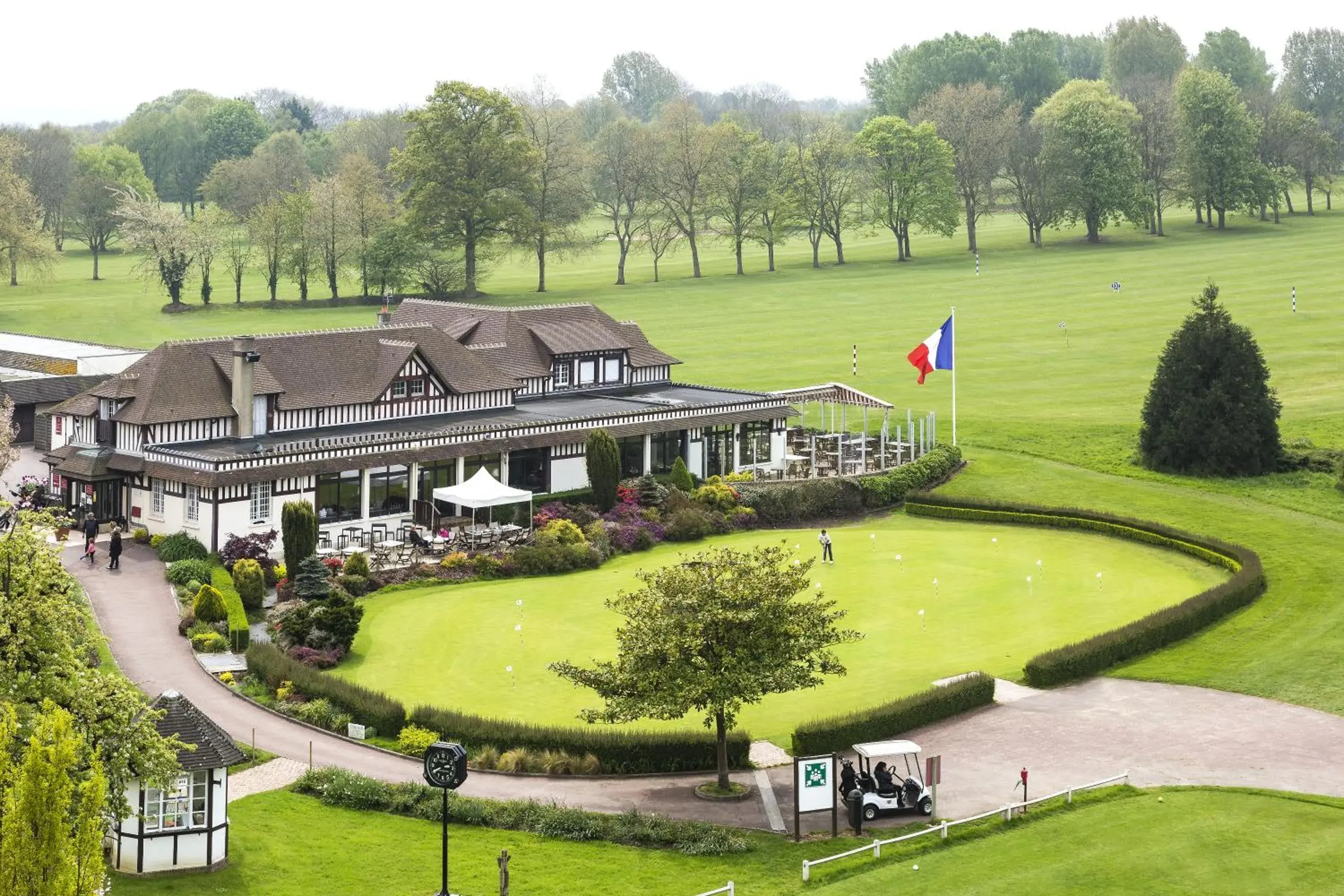 View (from property/room), Bird's-eye View in Hôtel Barrière L'Hôtel du Golf