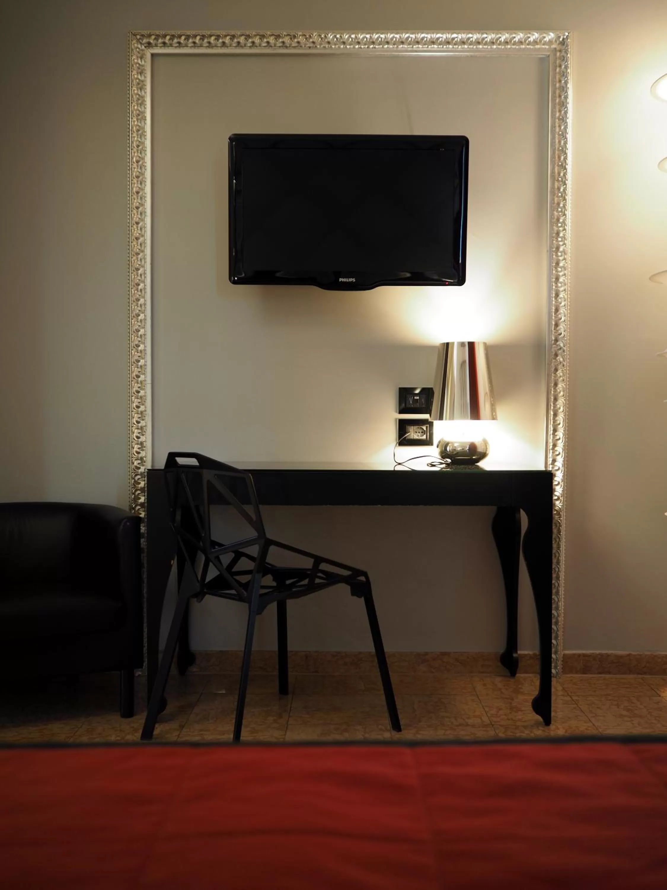 TV and multimedia in Corte Ongaro Hotel