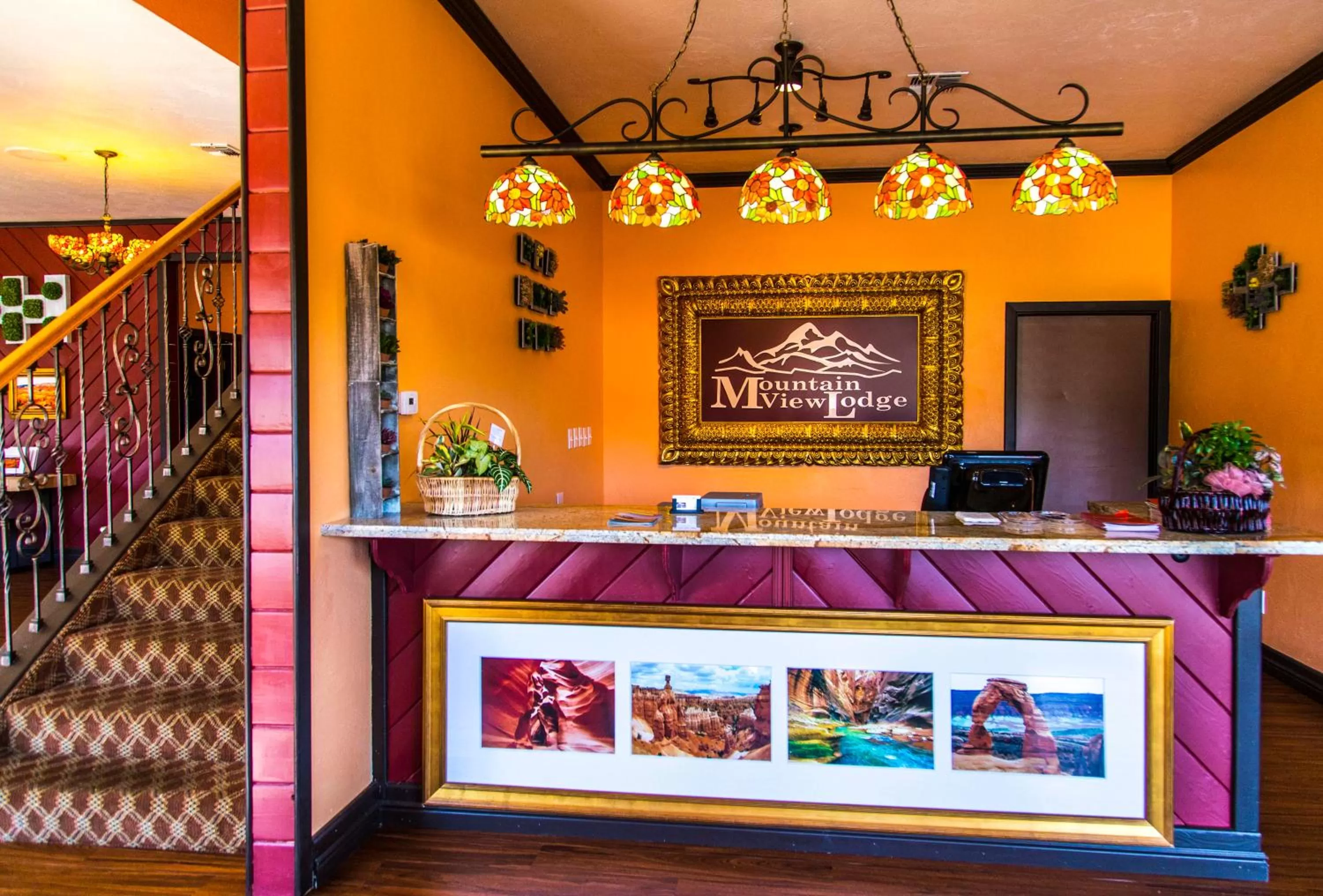 Lobby or reception in Mountain View Lodge