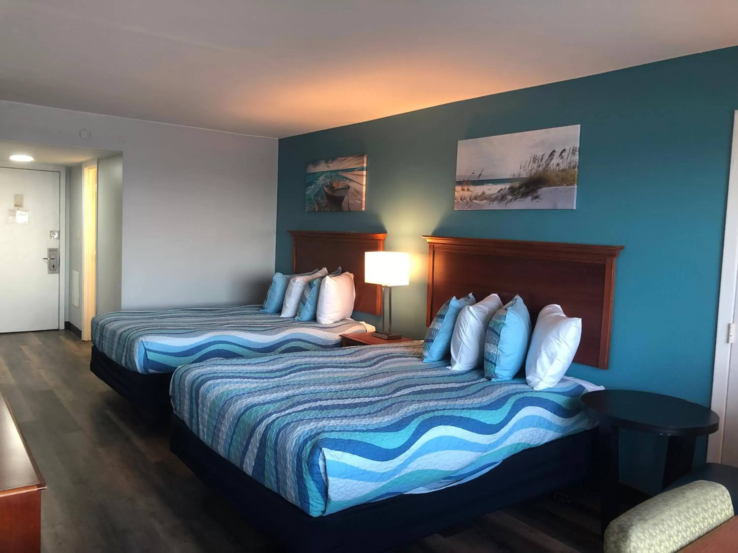 Bed in Gazebo Inn Oceanfront Bed in Gazebo Inn Oceanfront