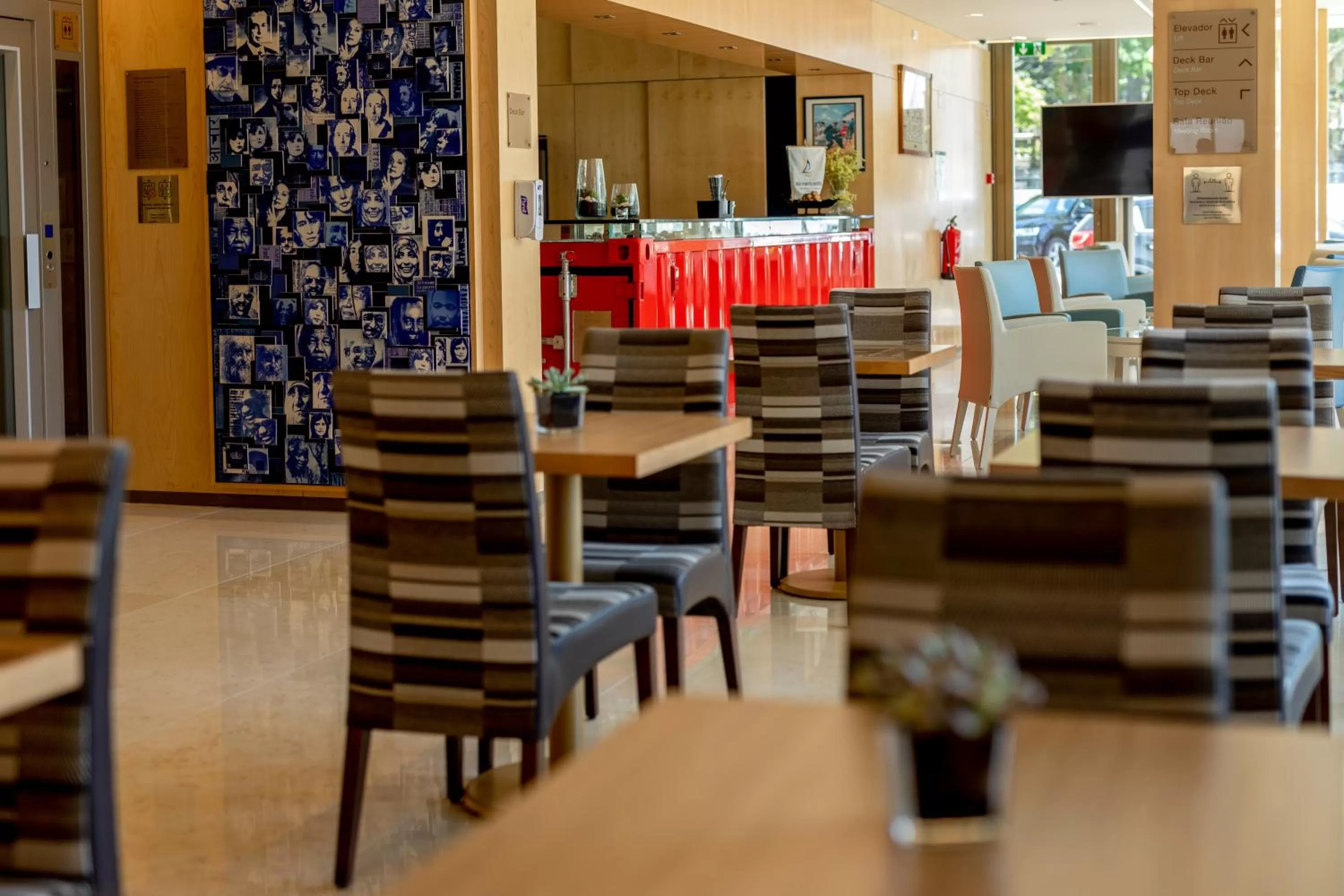 Lounge or bar in Sea Porto Hotel