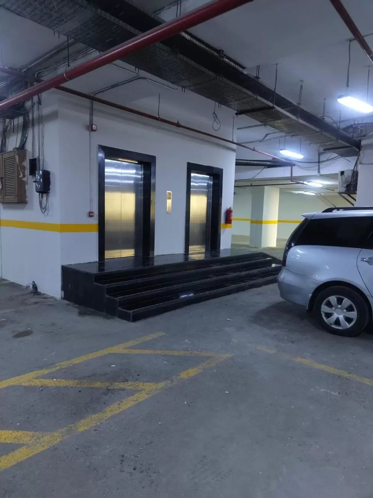 Parking in MANAZEL Al DIAFA SERVICED APARTMENTS