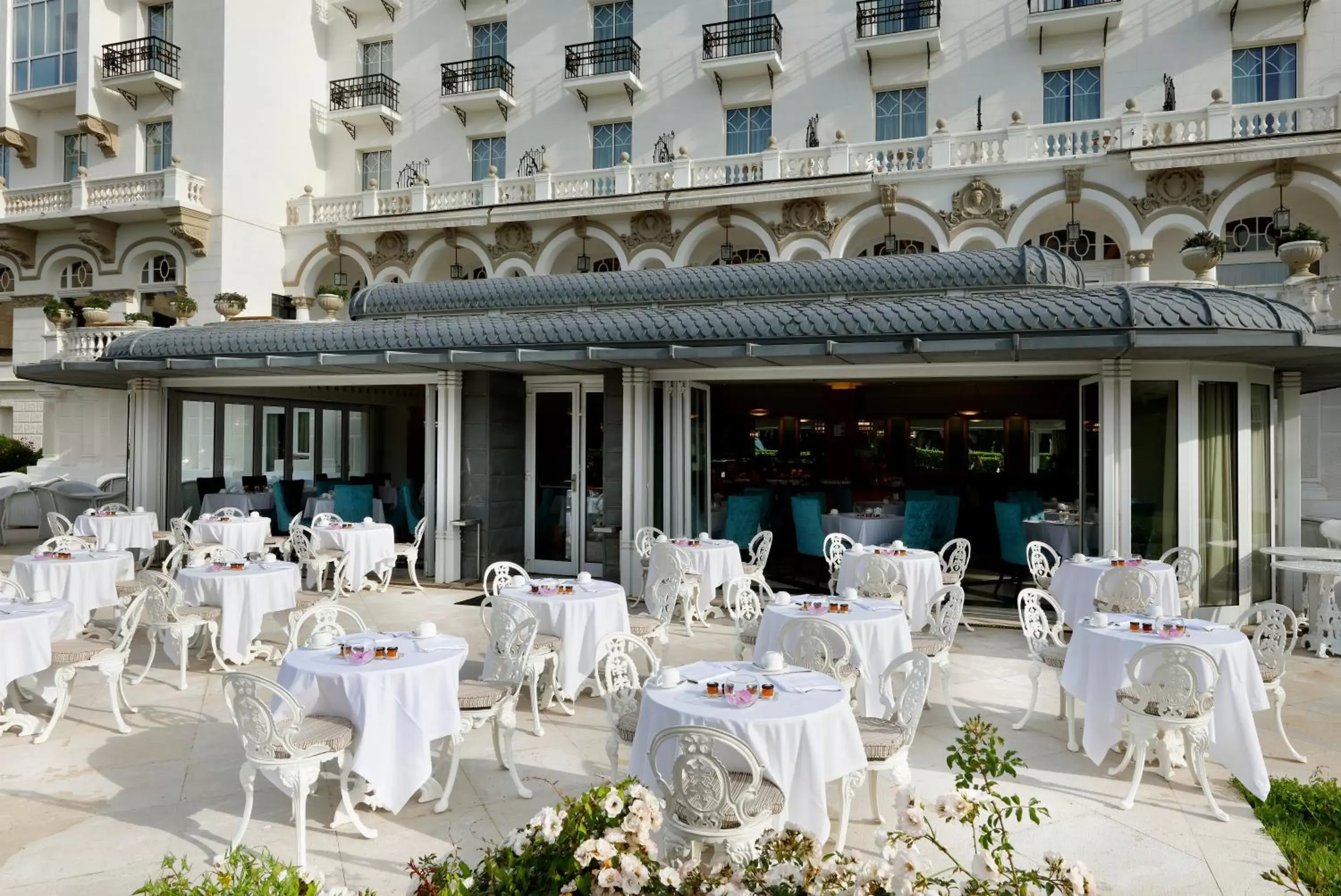 Garden, Banquet Facilities in Eurostars Hotel Real