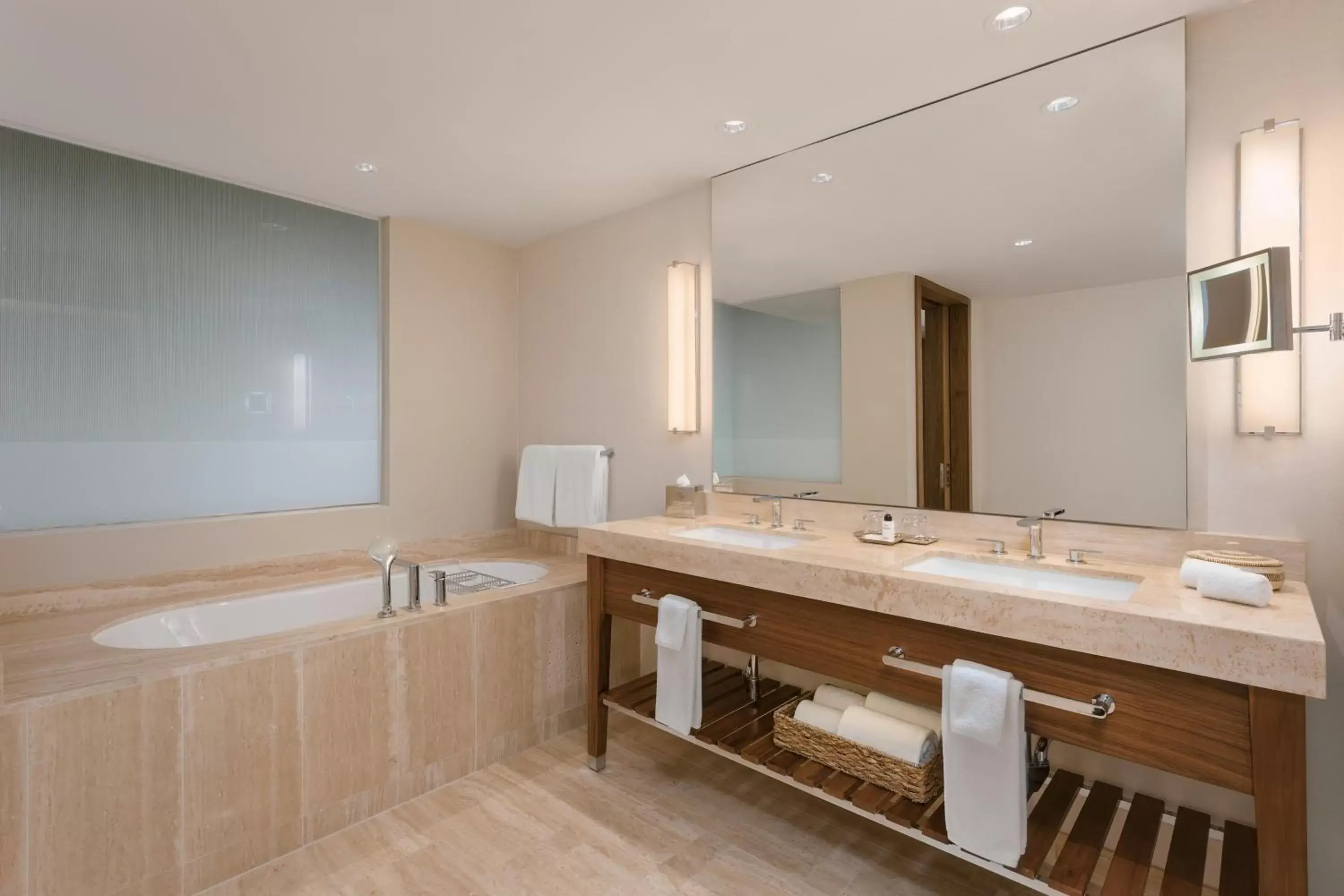 Bathroom in The Santa Maria, a Luxury Collection Hotel & Golf Resort, Panama City